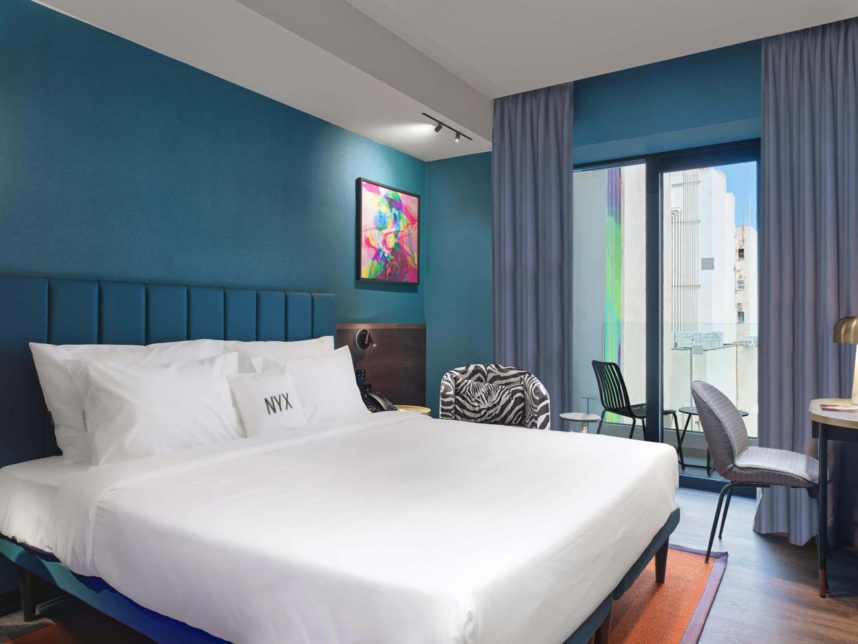 Superior Room Down to Earth