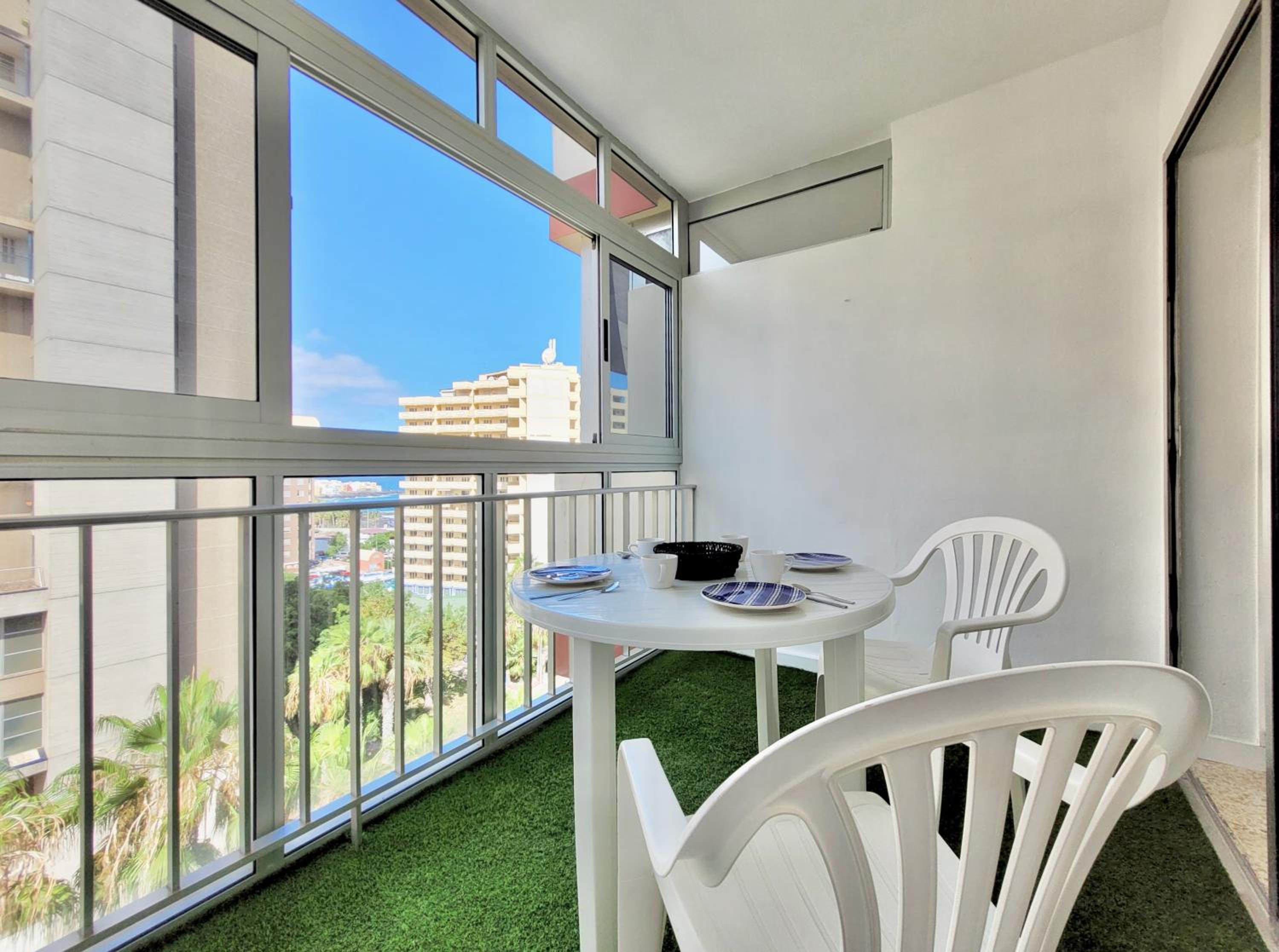 Studio with Balcony photo 2