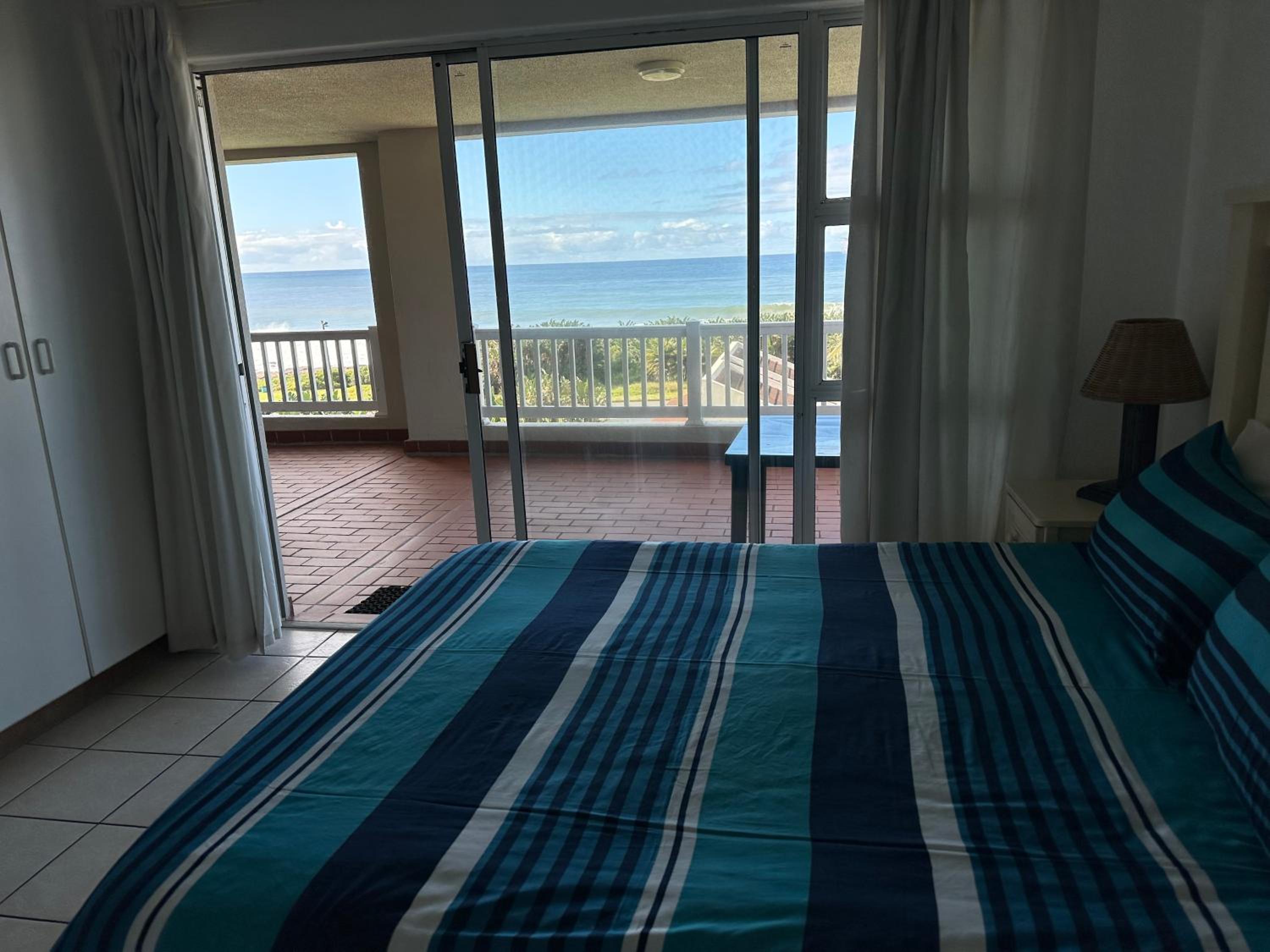 Three-Bedroom Apartment - Oceanfront photo 2