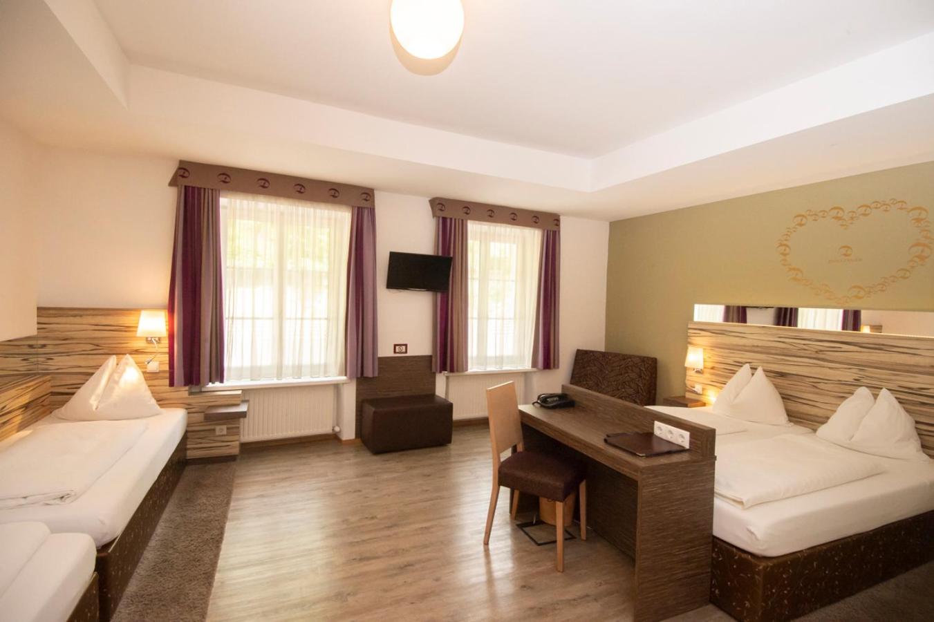 Quintuple Room (5 Adults)