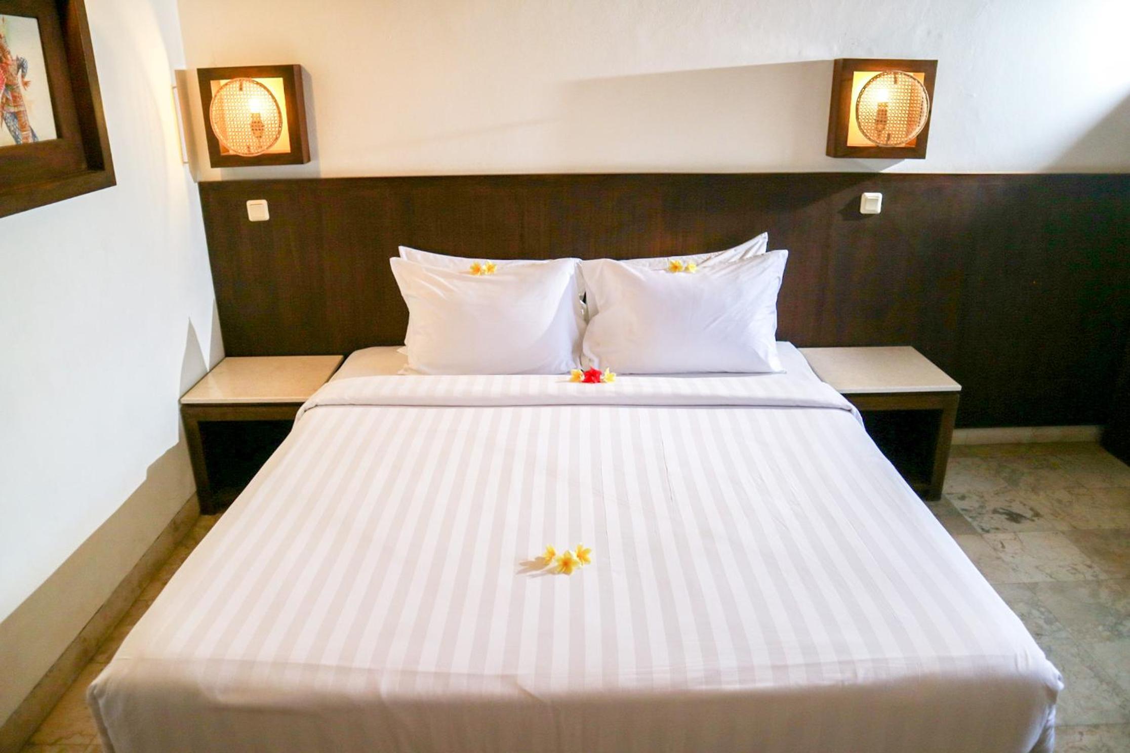 Deluxe Double or Twin Room with Balcony - Photo 15