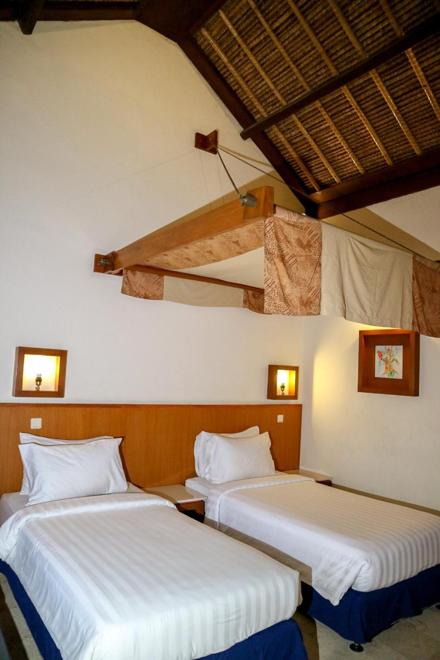 Deluxe Double or Twin Room with Balcony - Photo 12