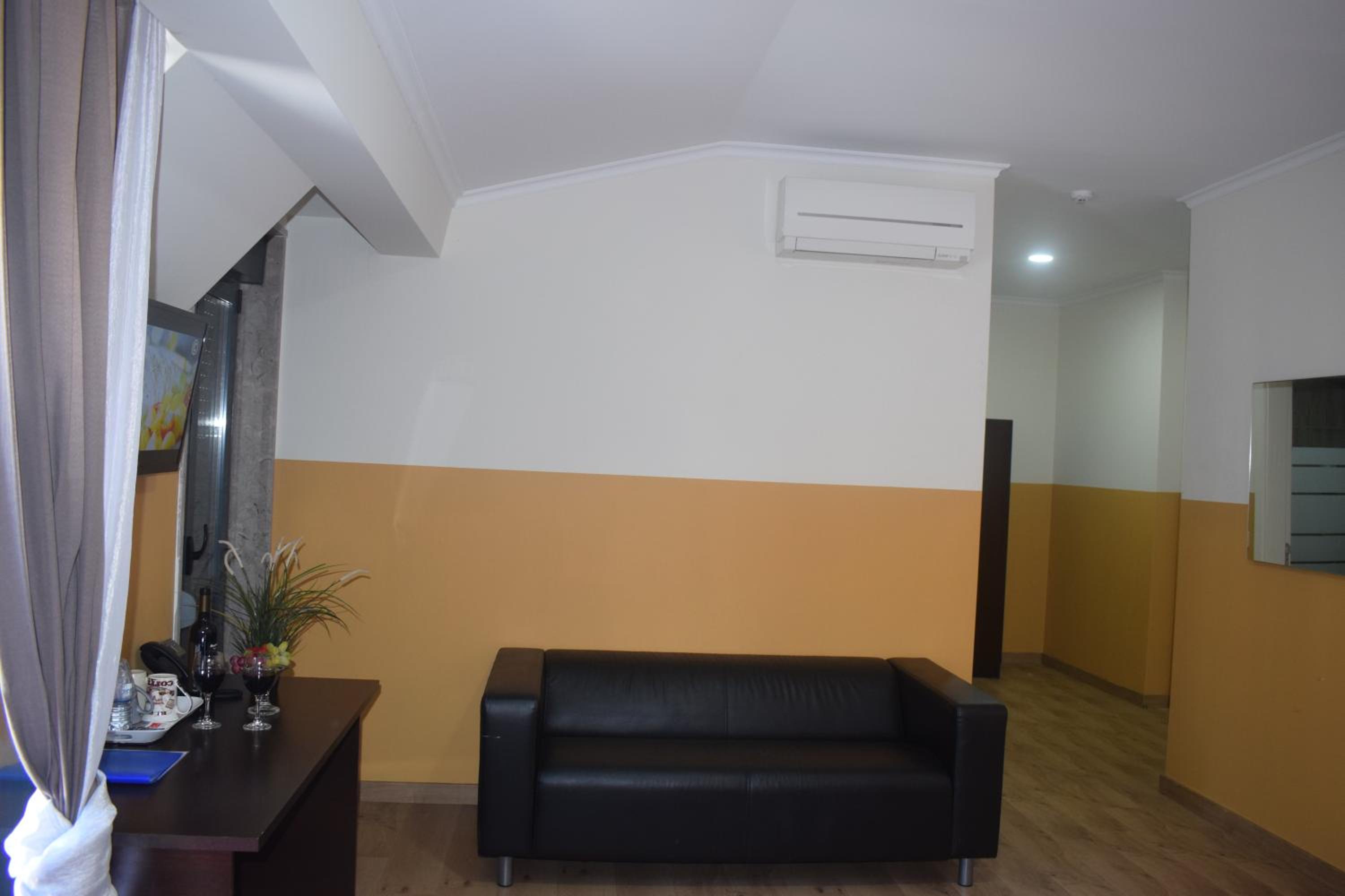 Superior Triple Room - Photo 10