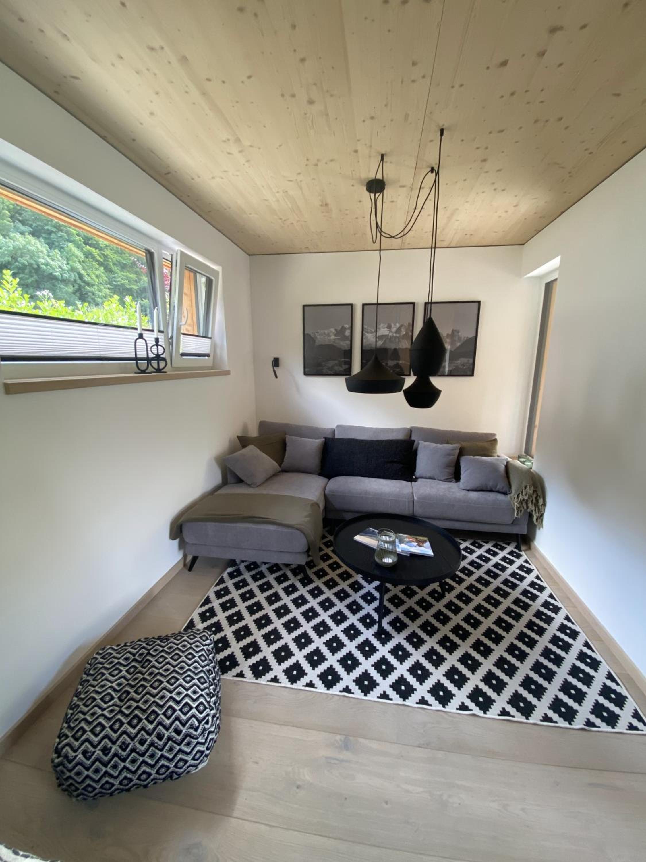 Three-Bedroom House photo 2