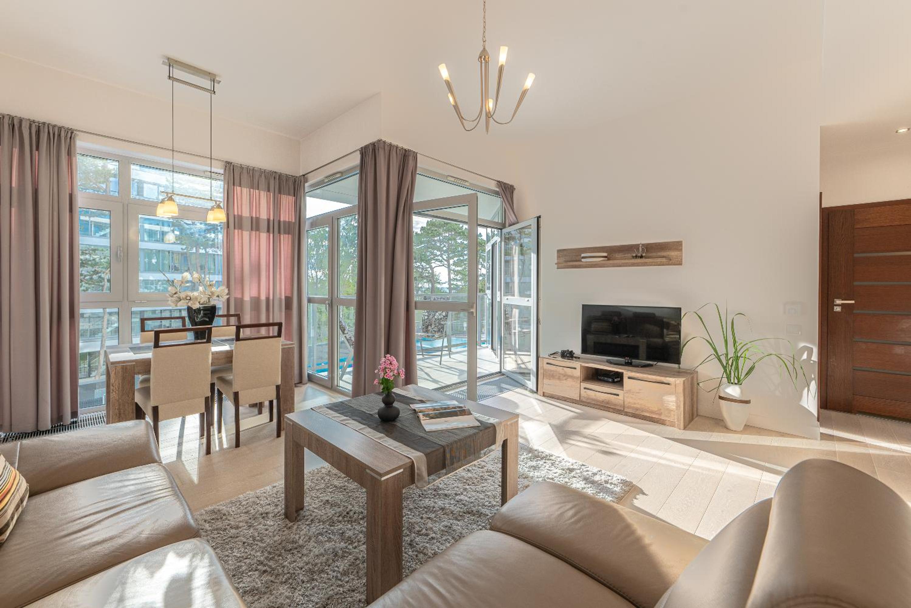 One-Bedroom Apartment with Side Sea View V
