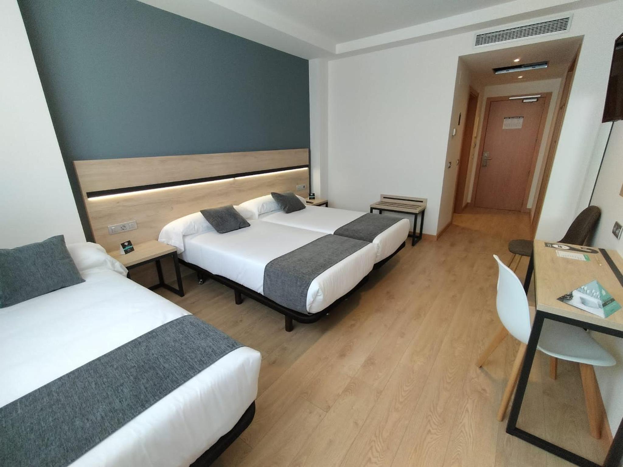 Triple Room photo 2