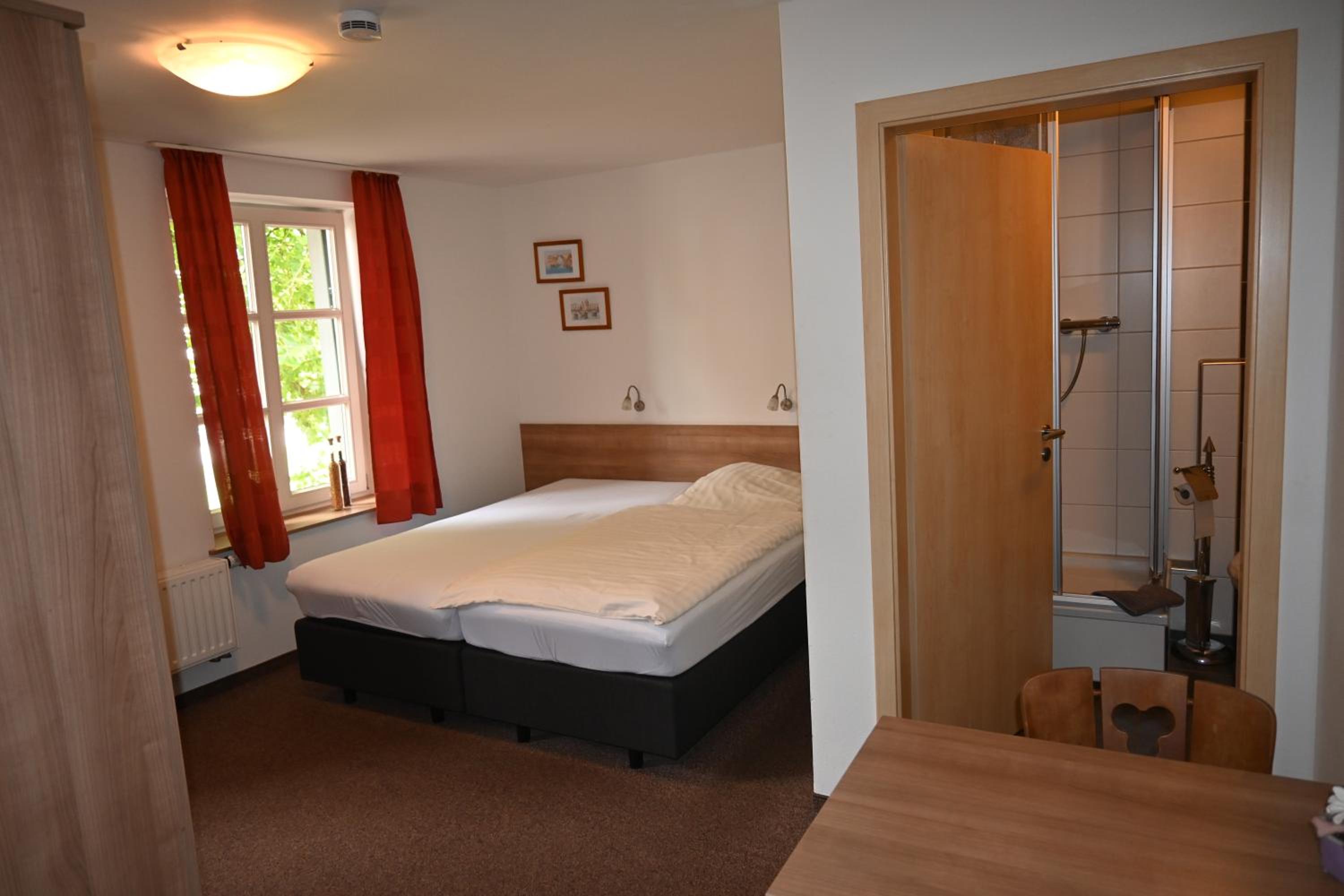 Double or Twin Room photo 2