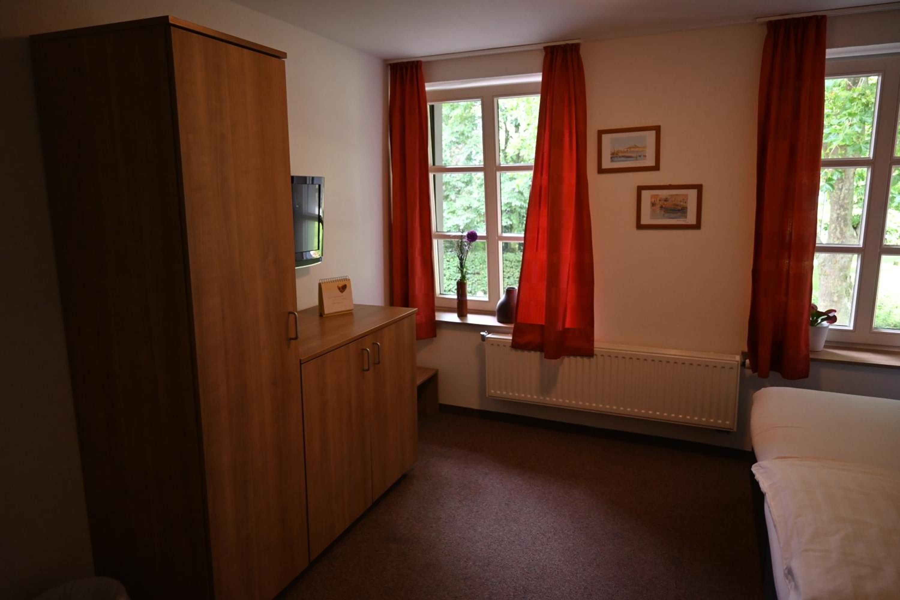Double or Twin Room photo 3