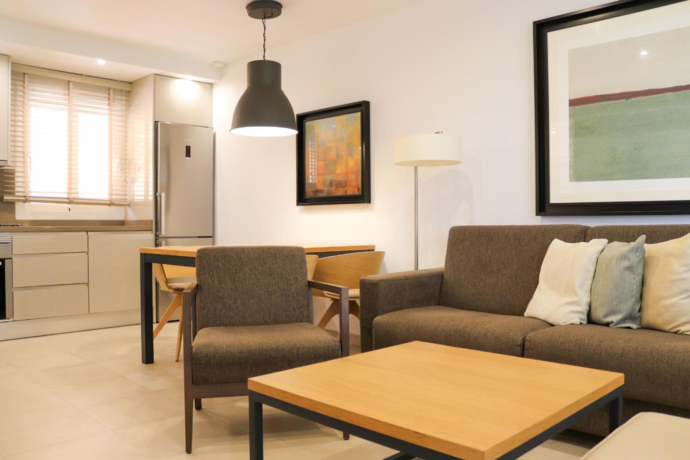 Superior One Bedroom Apartment - Photo 5