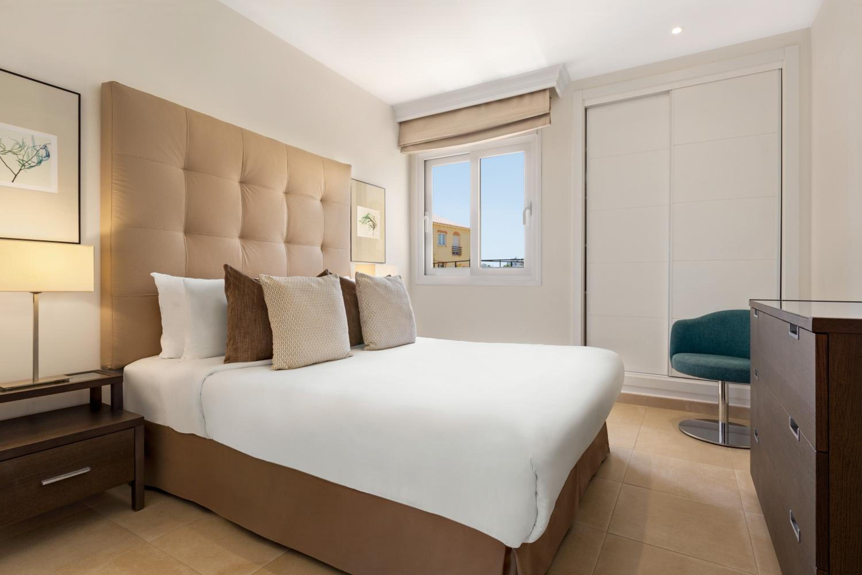 Superior One Bedroom Apartment - Photo 7