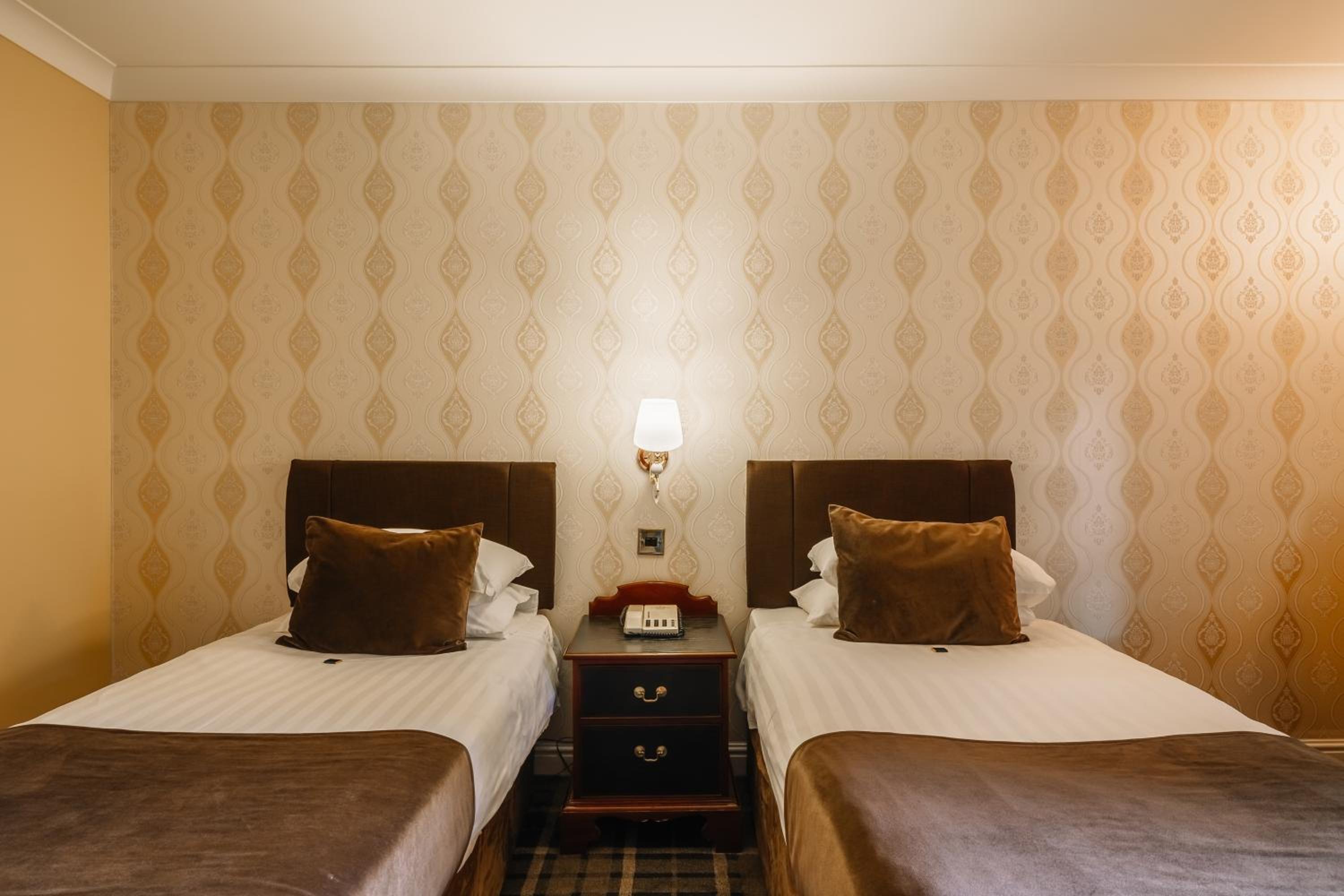 Club Twin Room - Photo 2