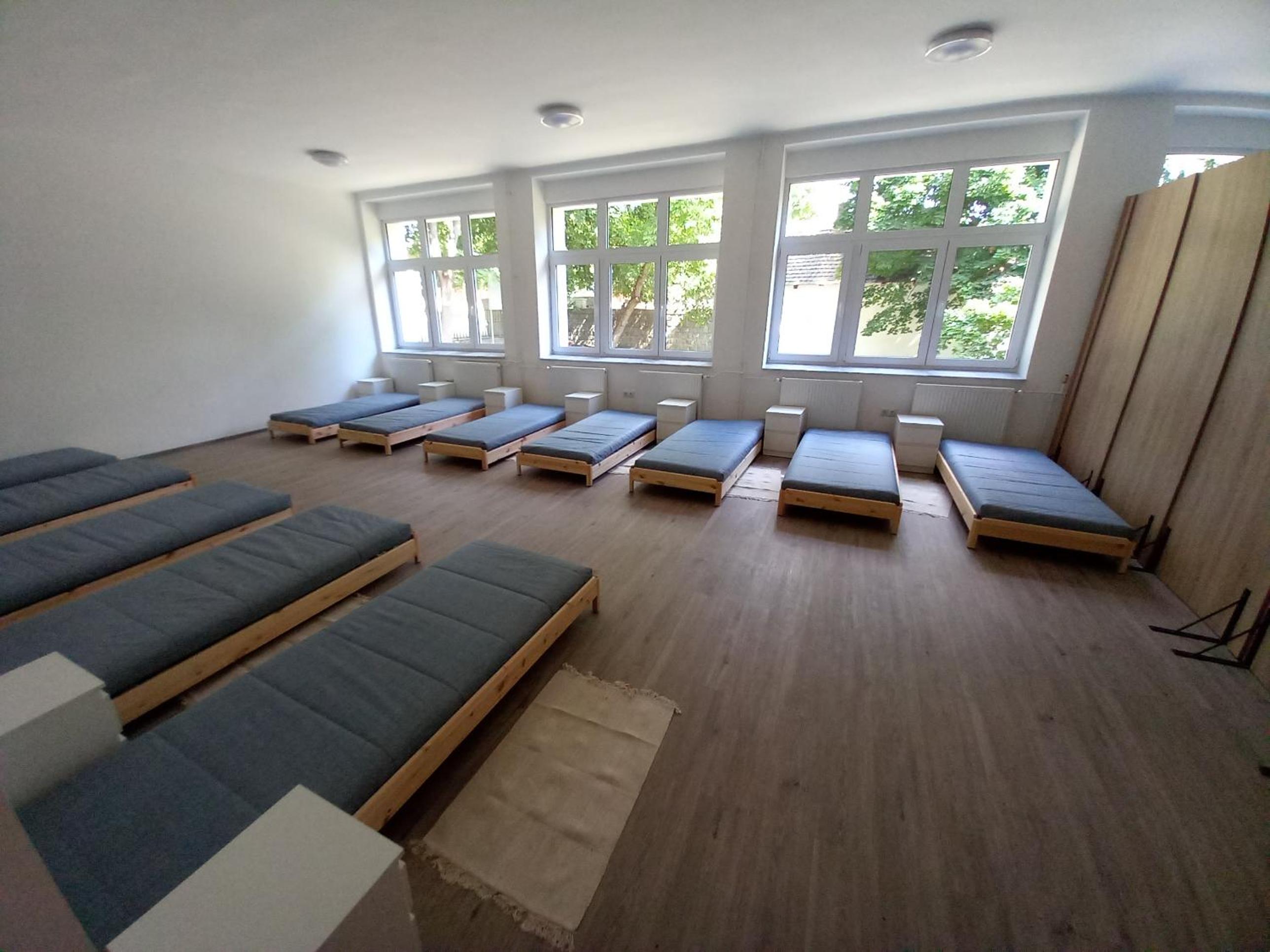 Single Bed in Male Dormitory Room with Shared Bathroom photo 1