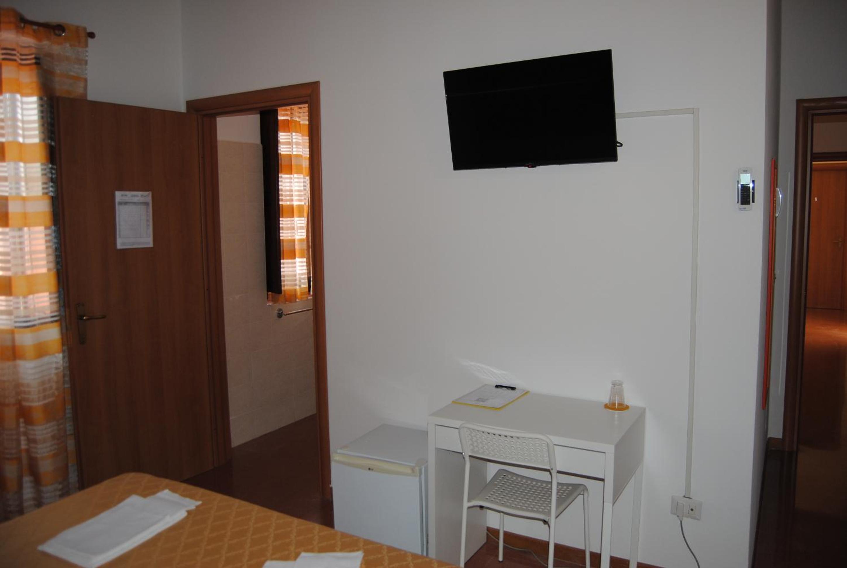 Basic Triple Room - Photo 4