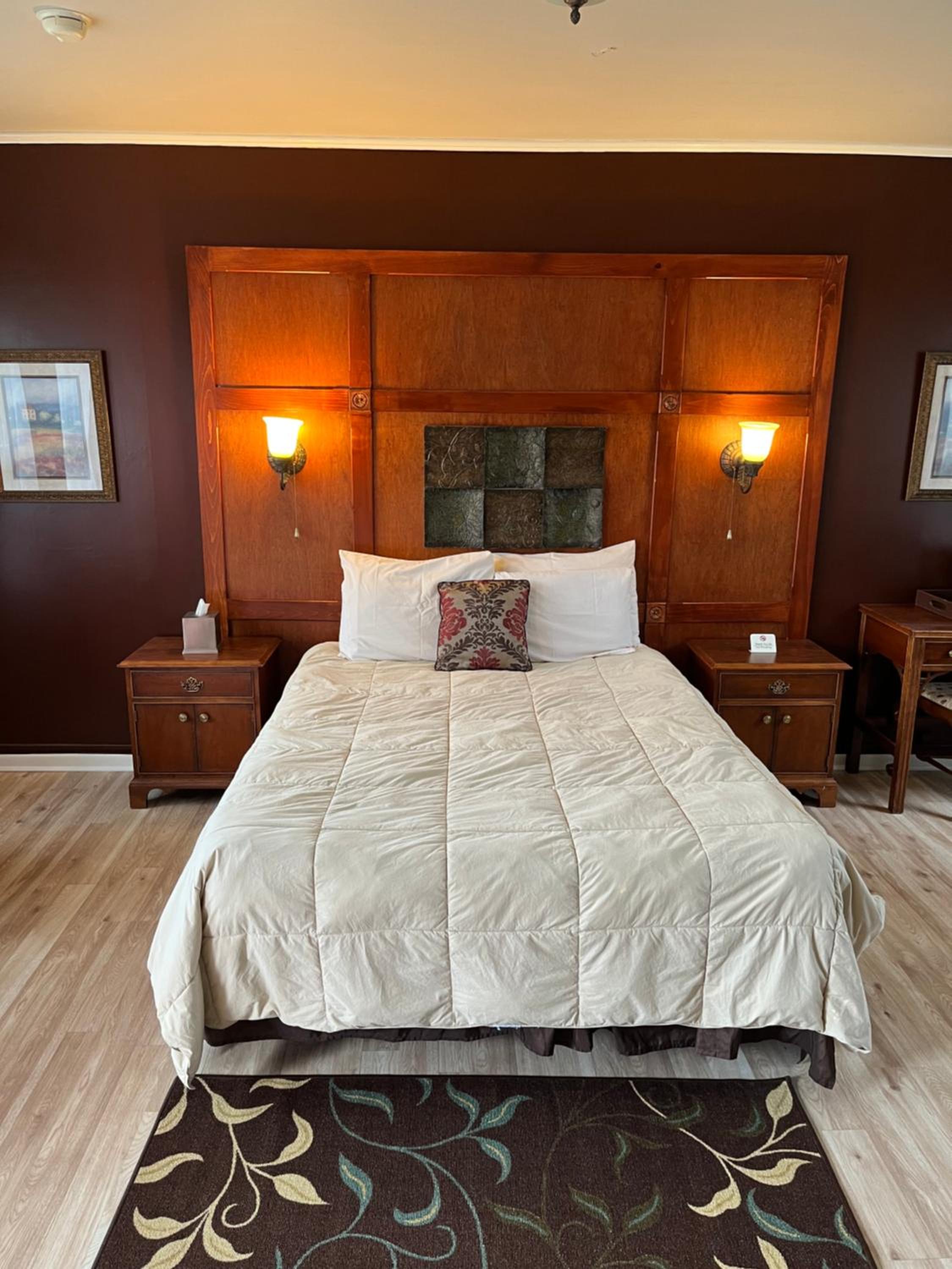 Queen Room photo 3