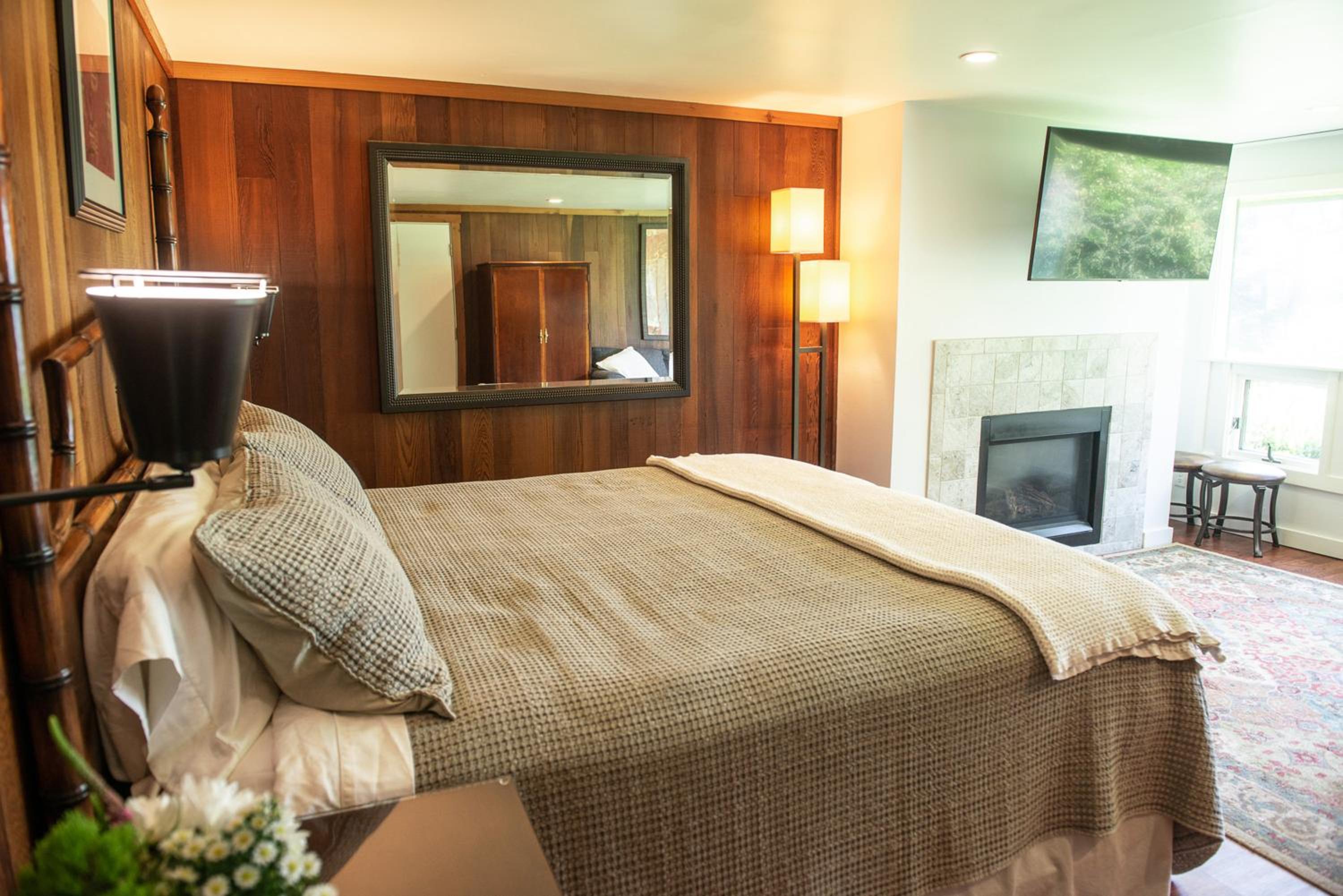 Superior King Room