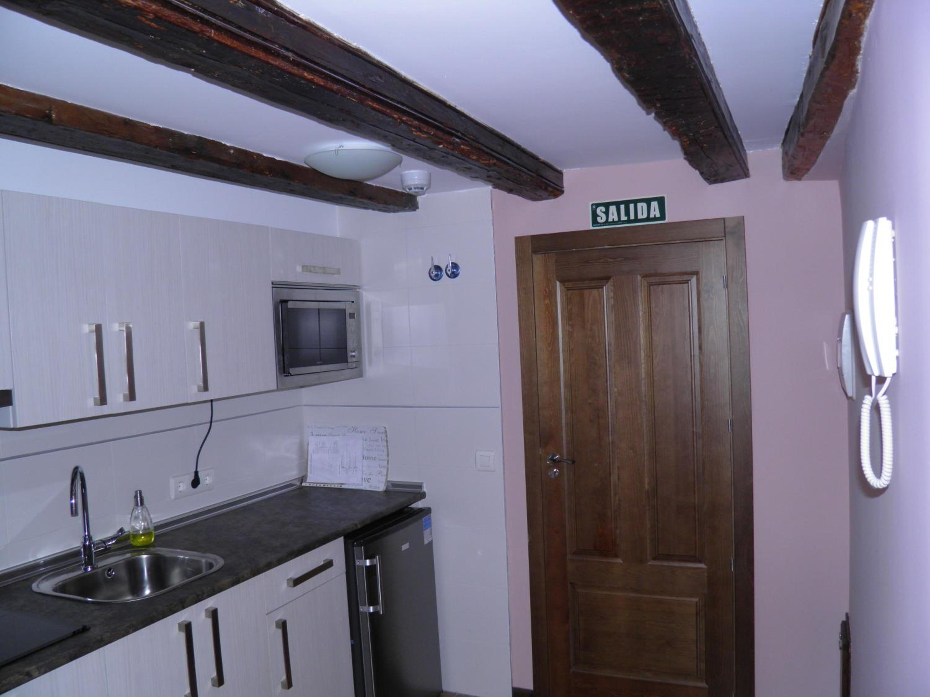 Studio Apartment photo 3