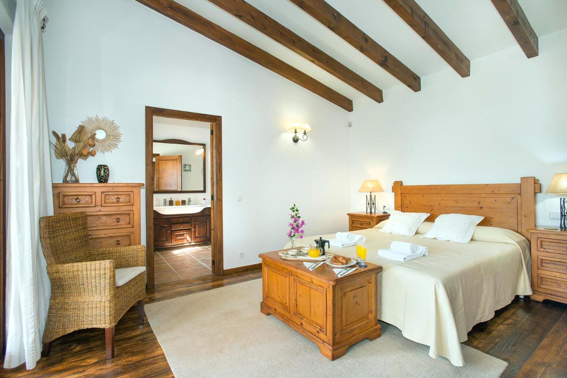 Villa photo 3