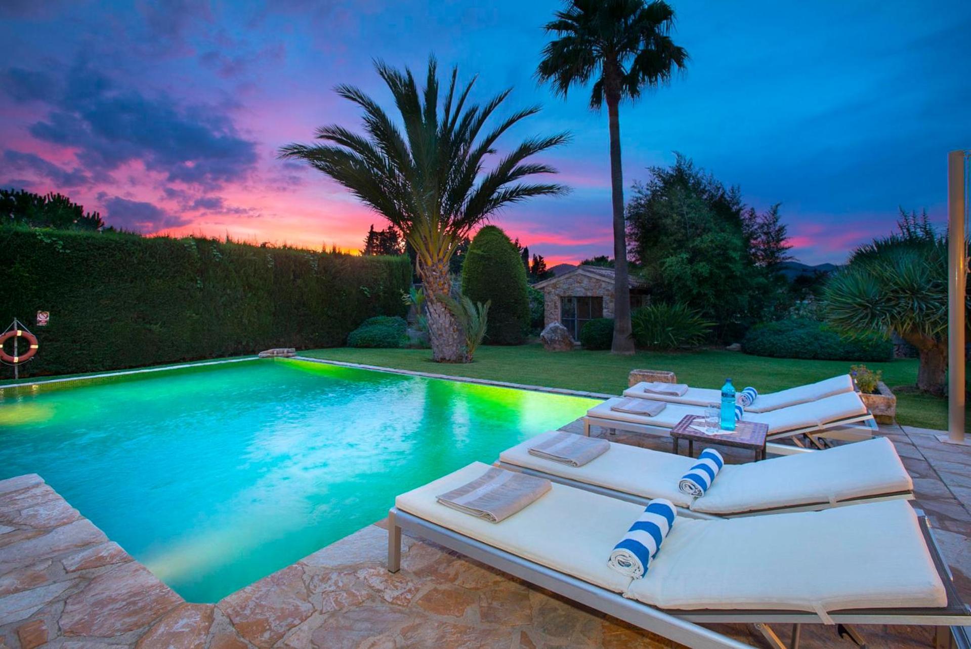 Villa photo 2
