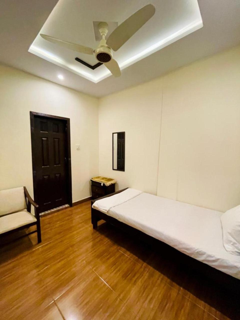 Deluxe Single Room