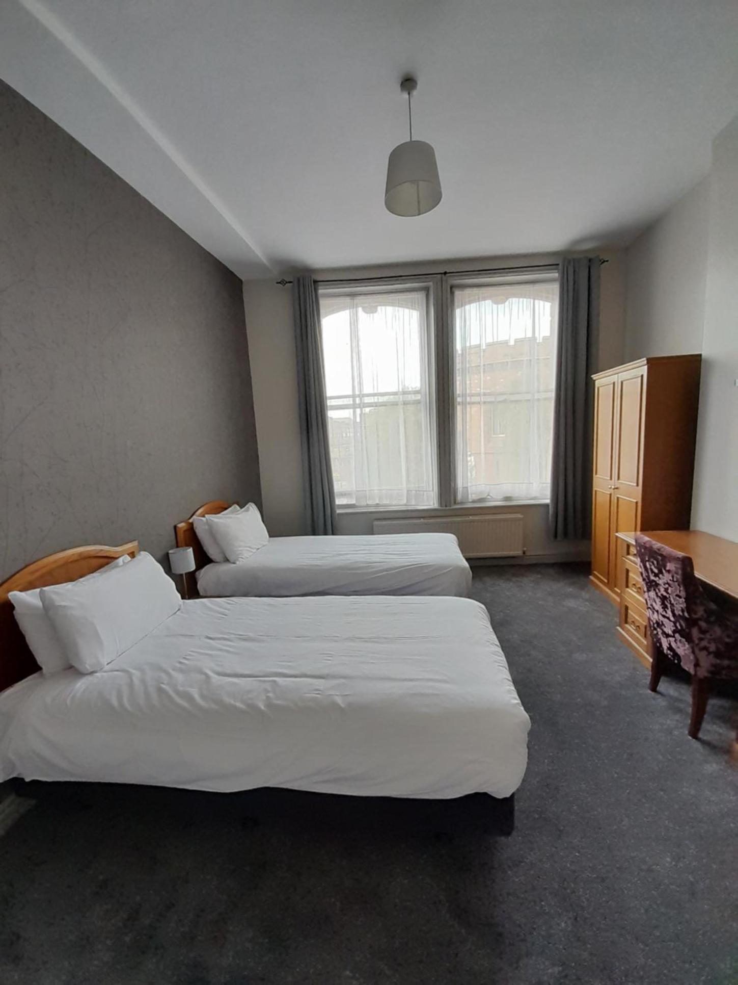 Superior Twin Room - Photo 1