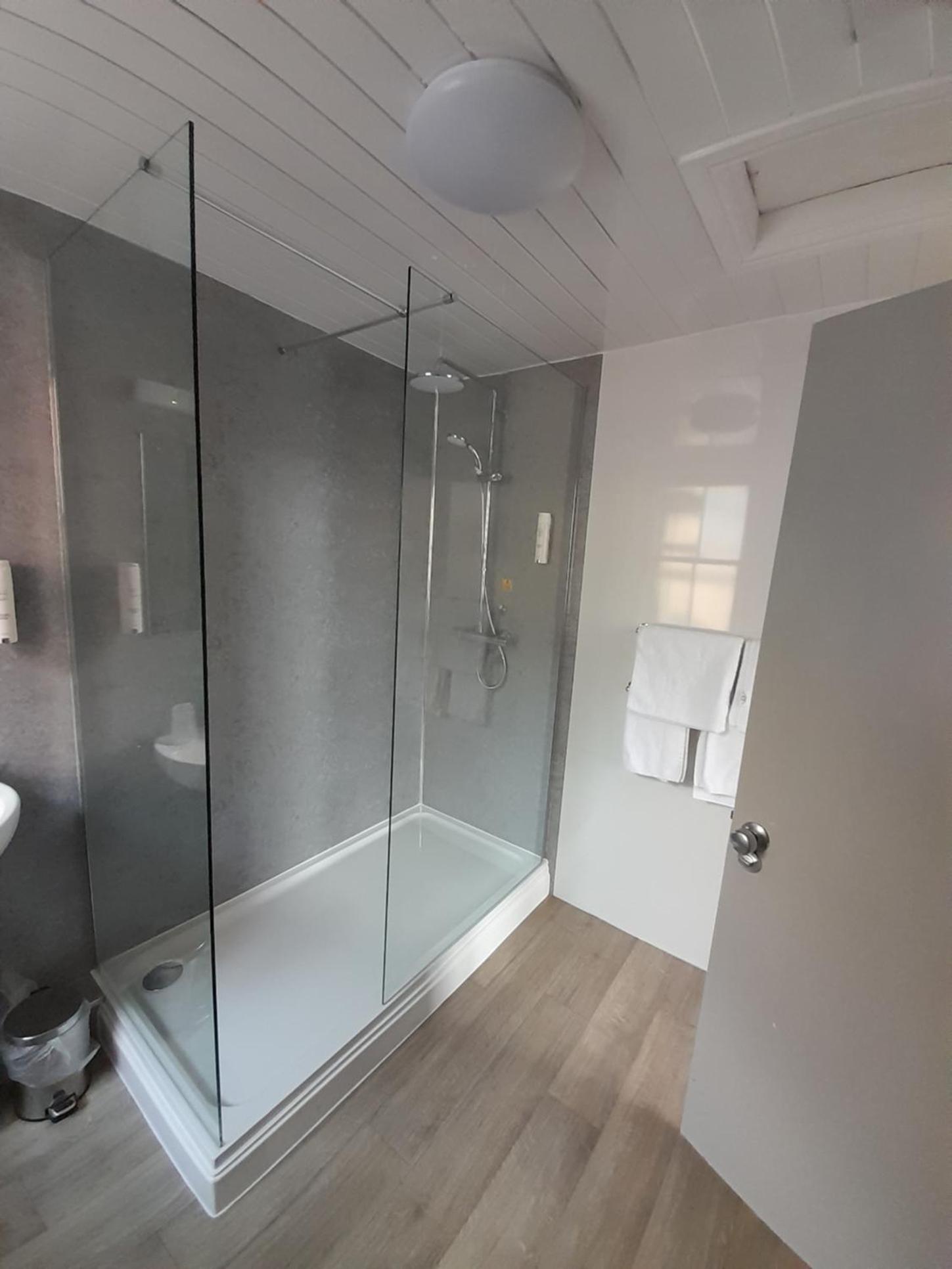 Superior Twin Room - Photo 4