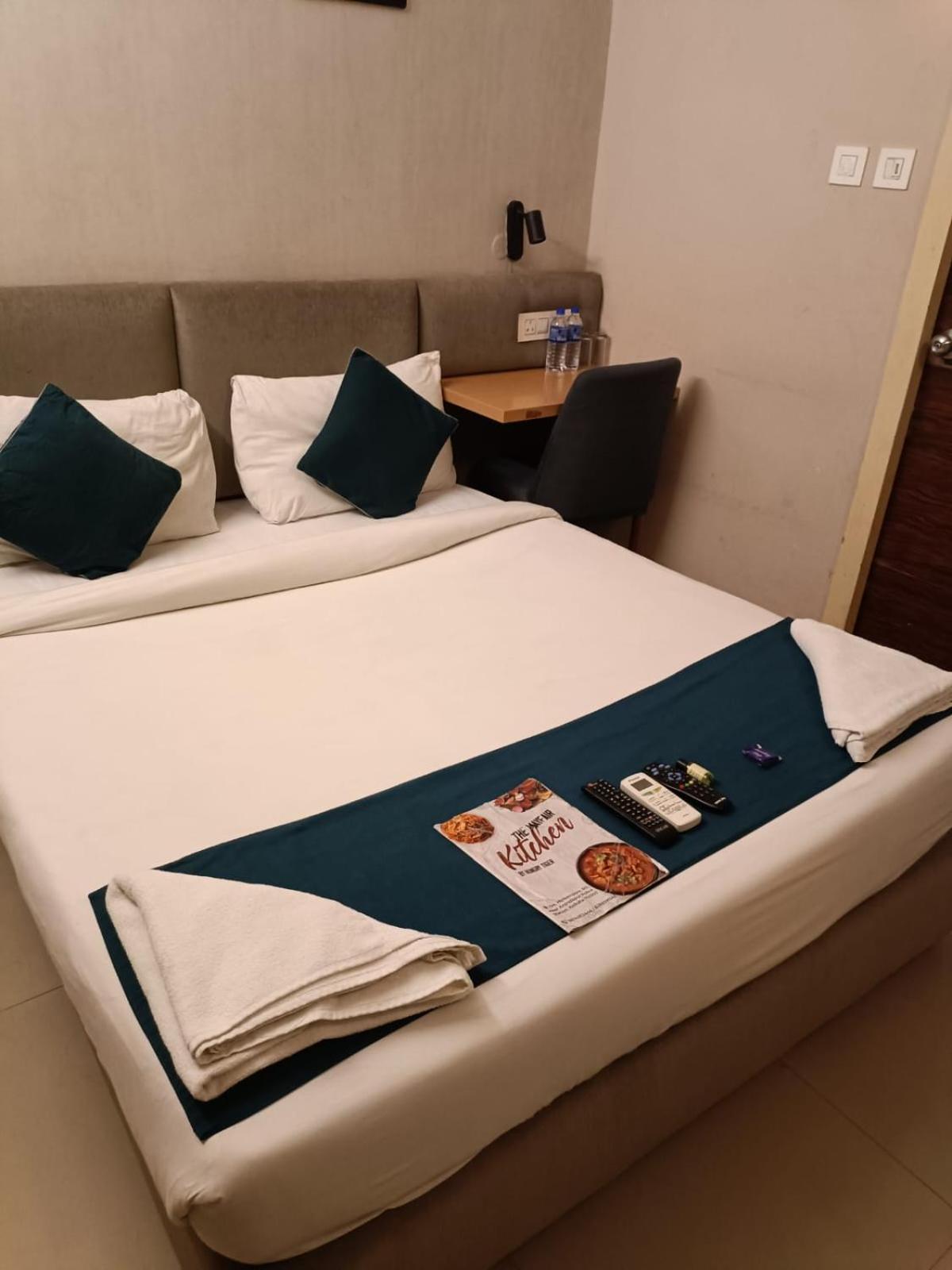 Double Or Twin Room - Photo 1