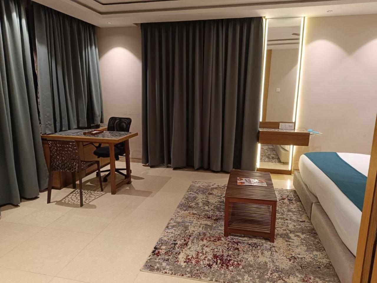 Suite - Photo 2