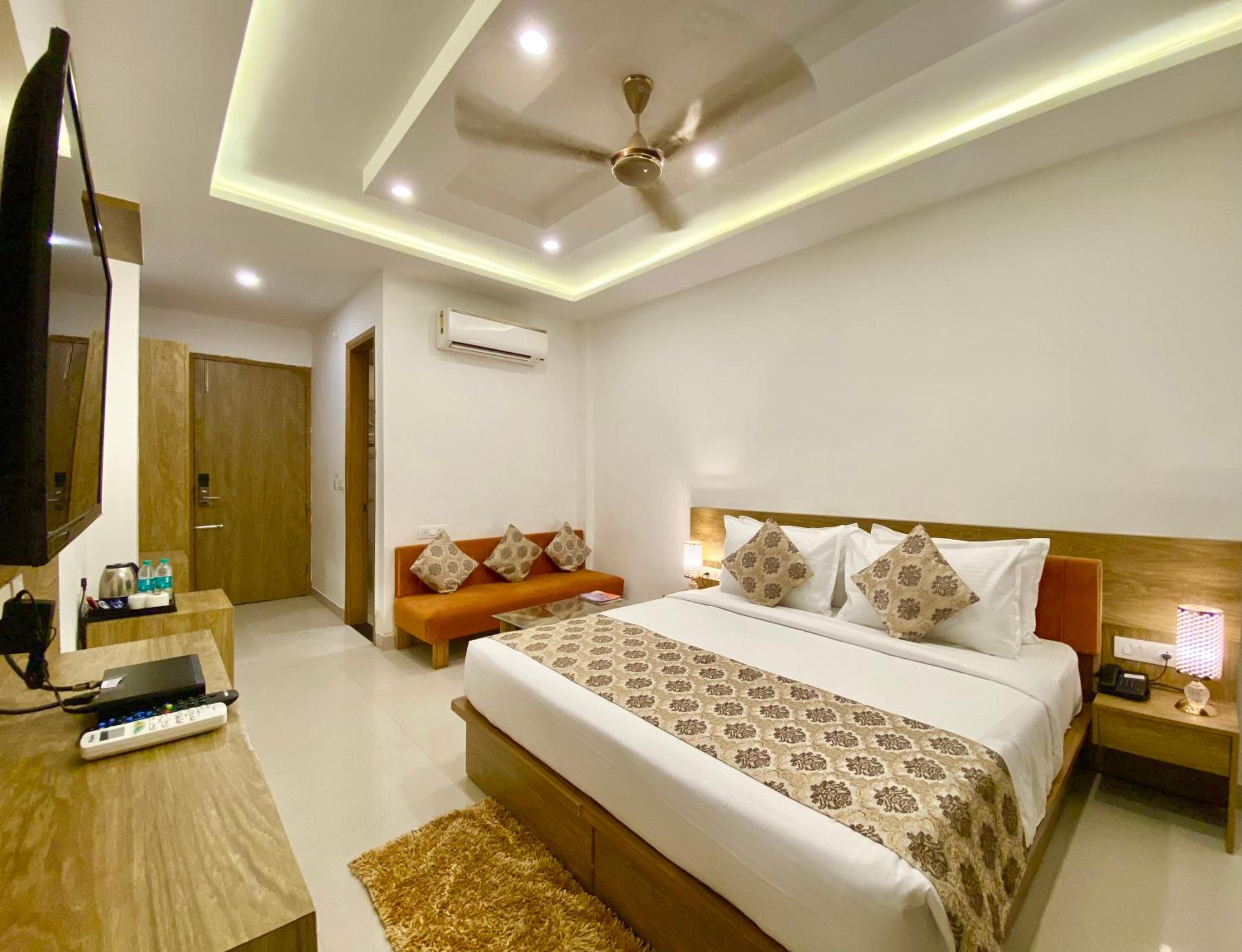 Executive Room - Photo 5