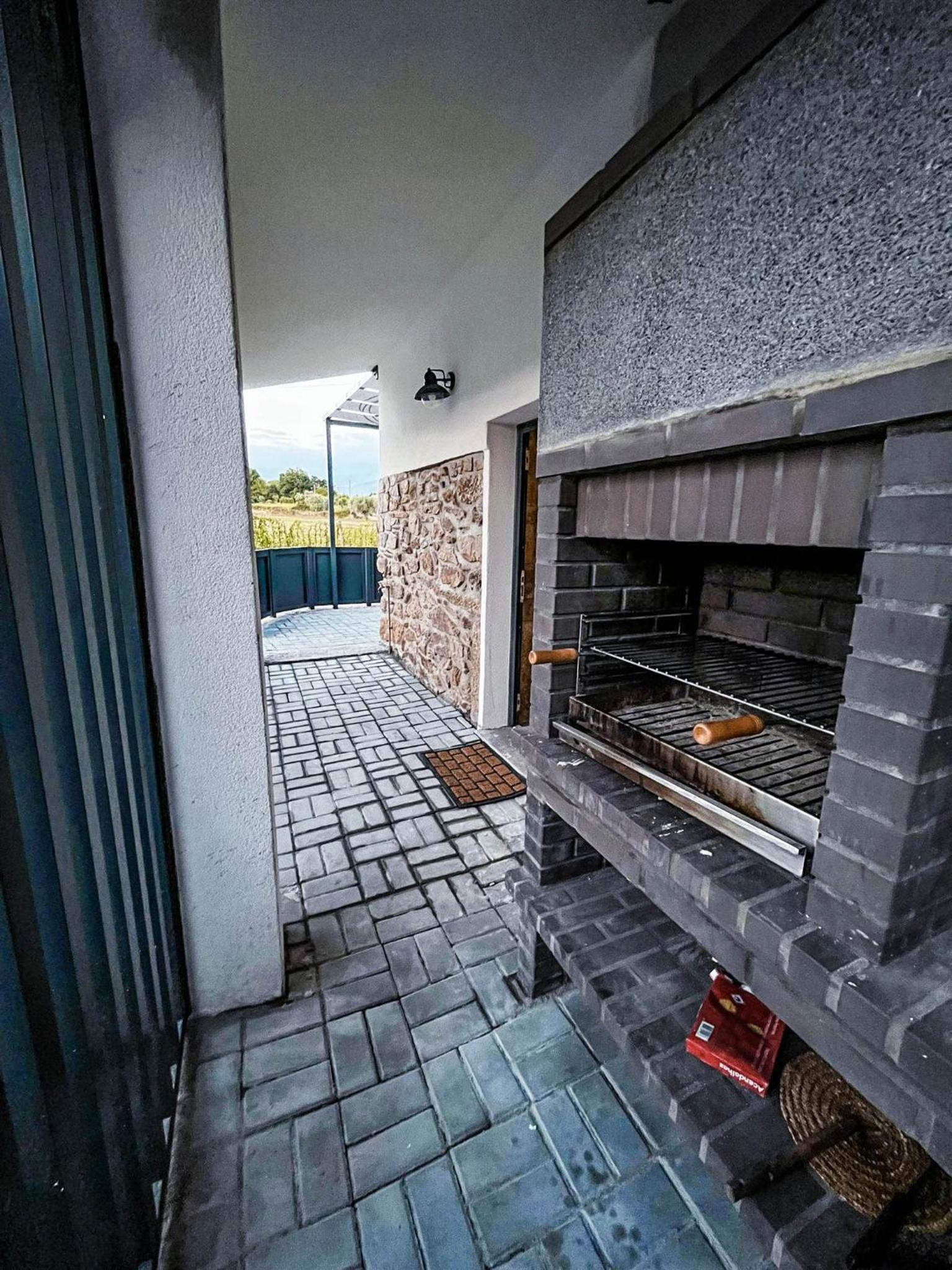 One-Bedroom House photo 1