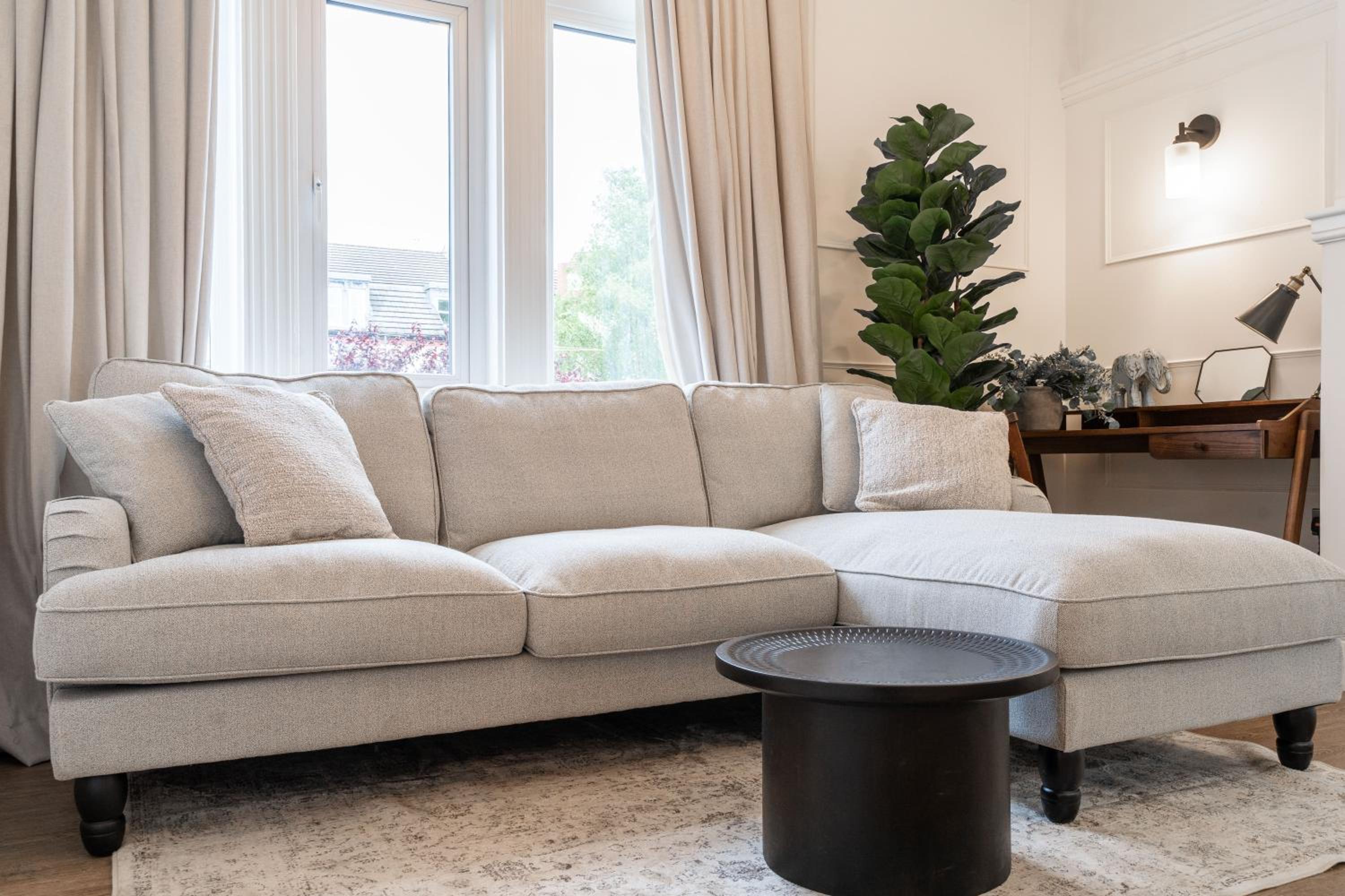 Deluxe Apartment