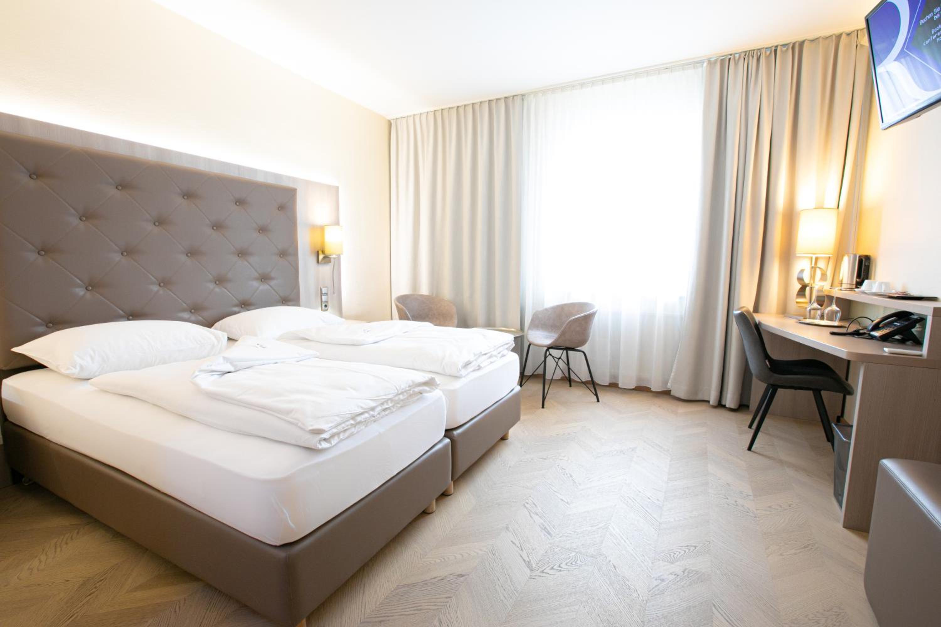 Double Room - Photo 4