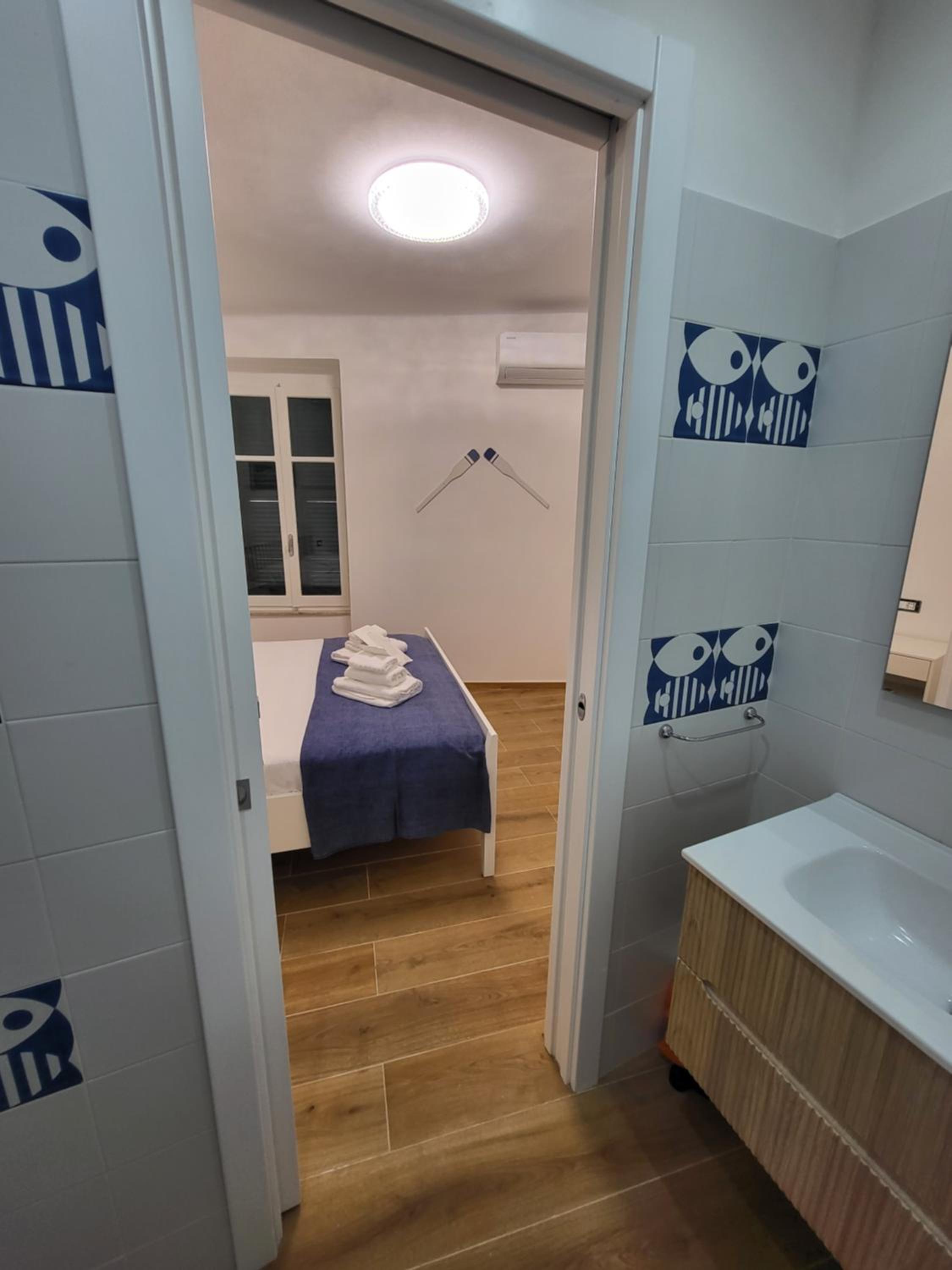Deluxe Room - Photo 8
