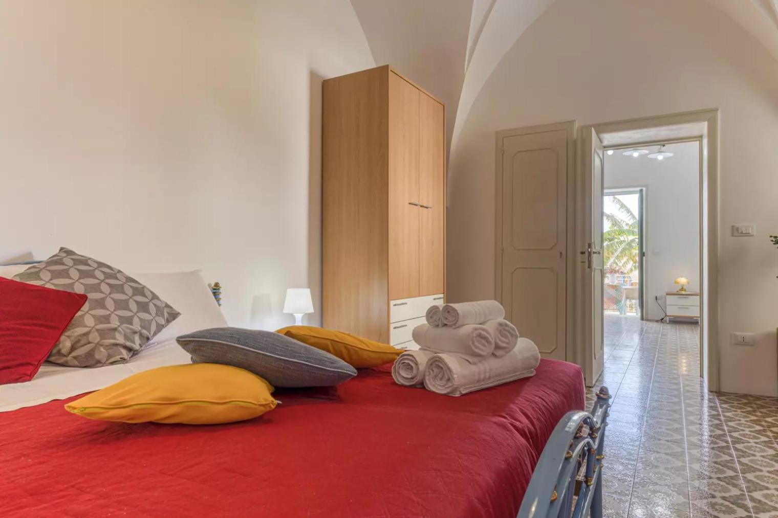 Apartment with Sea View - Photo 24