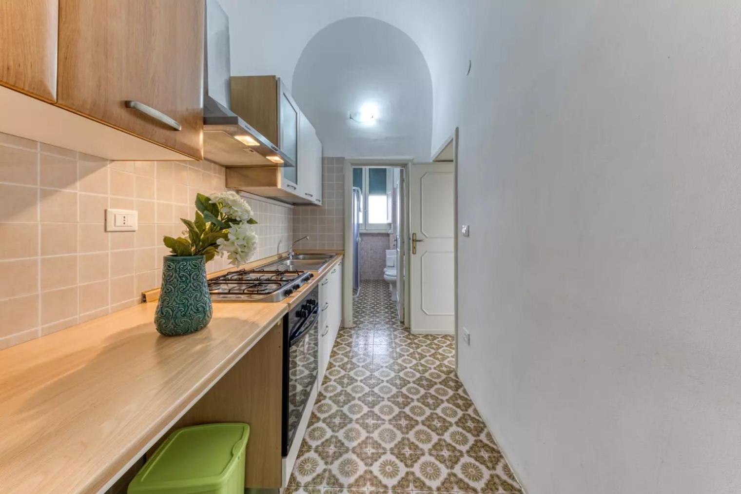 Apartment with Sea View - Photo 4