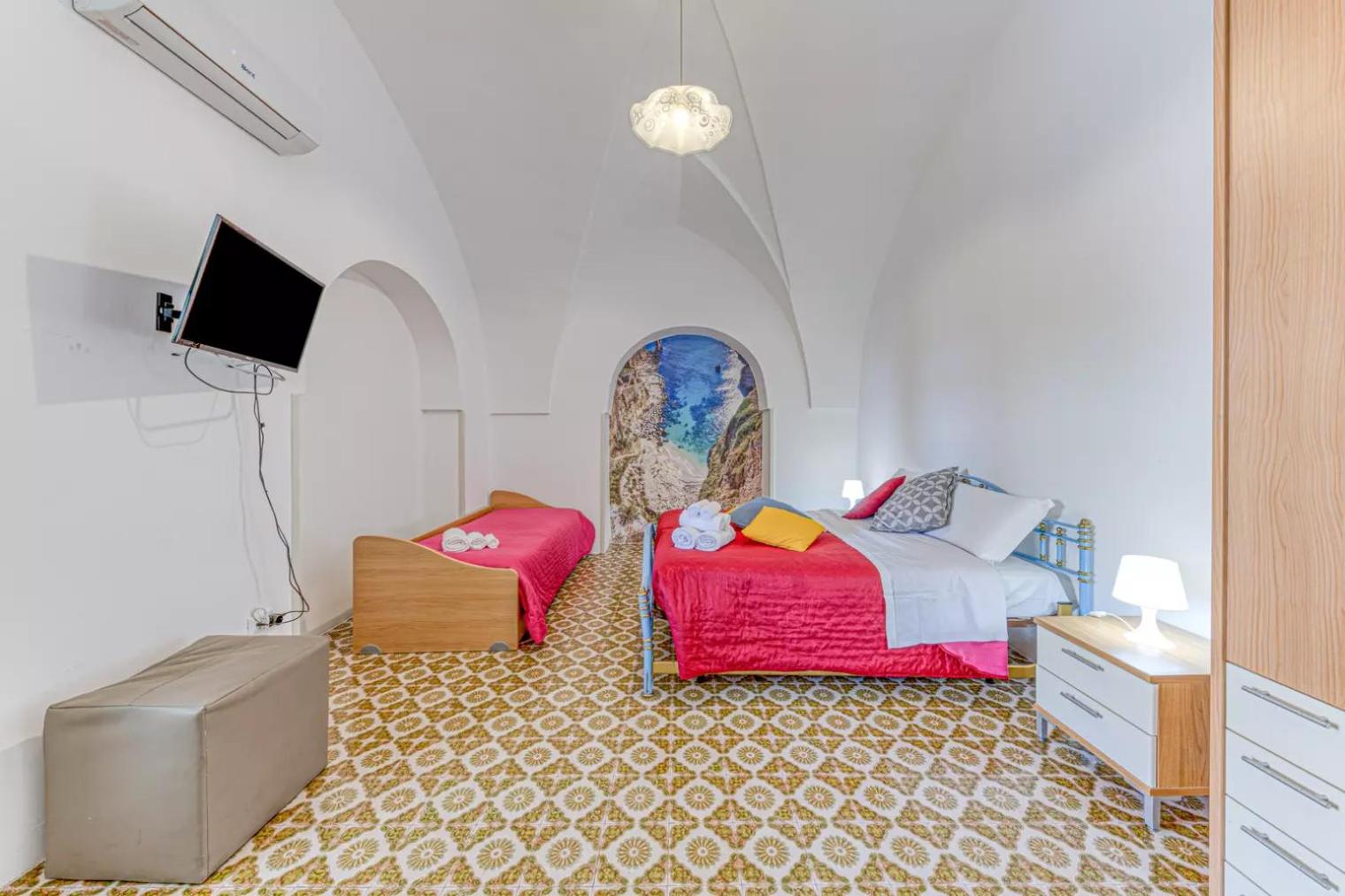 Apartment with Sea View - Photo 2