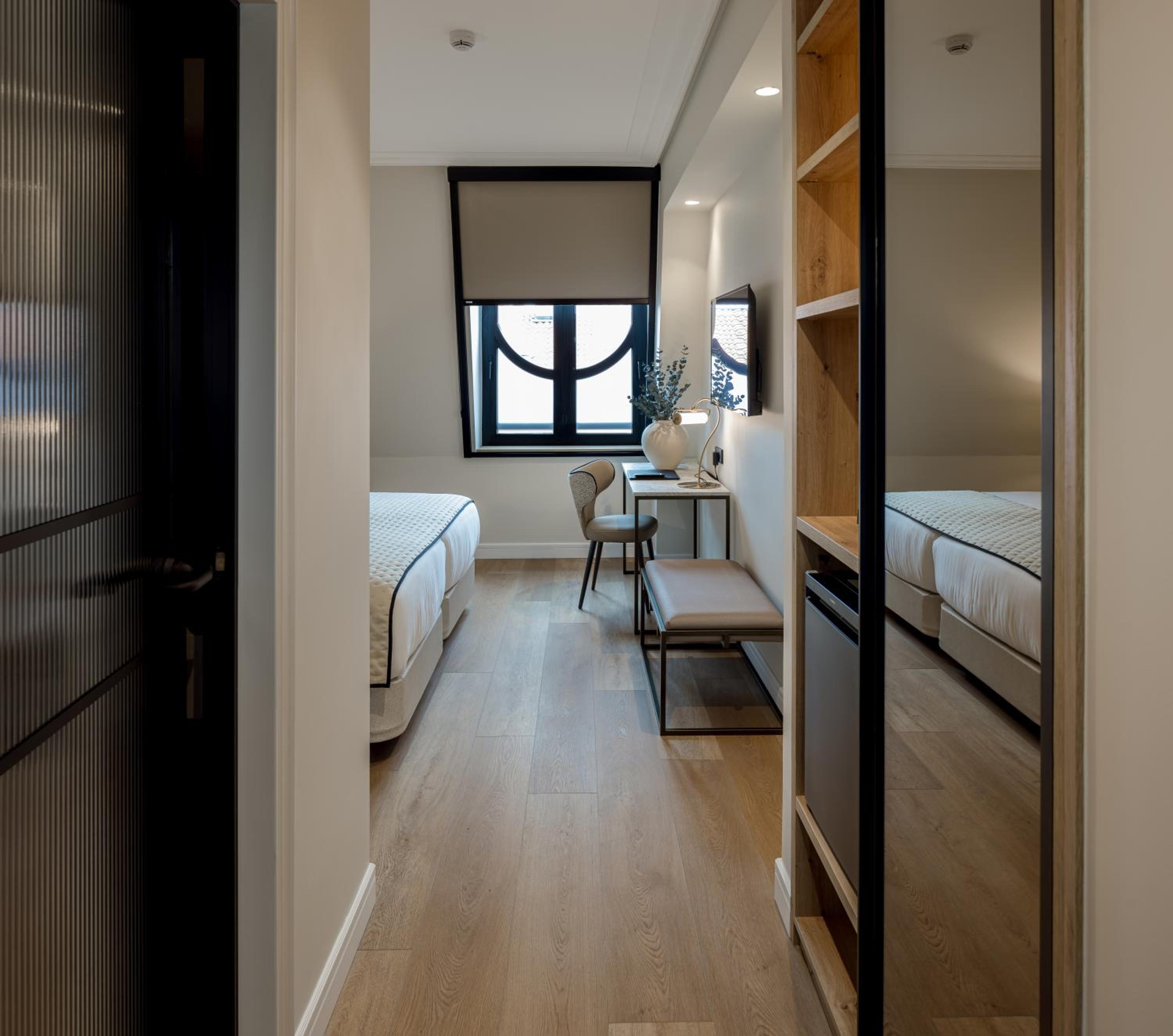 Deluxe Double or Twin Room - Photo 5