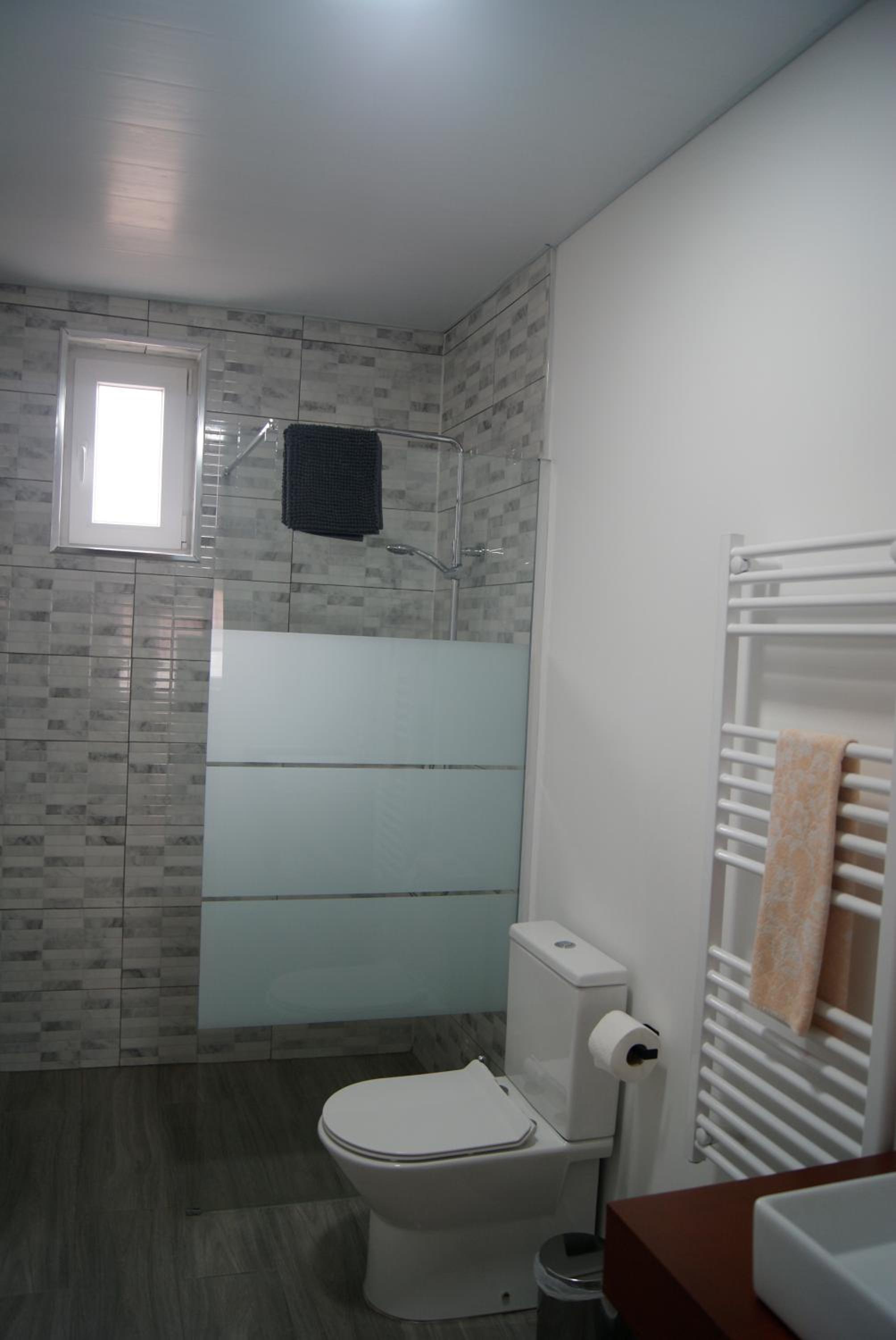 Two-Bedroom House - Photo 13