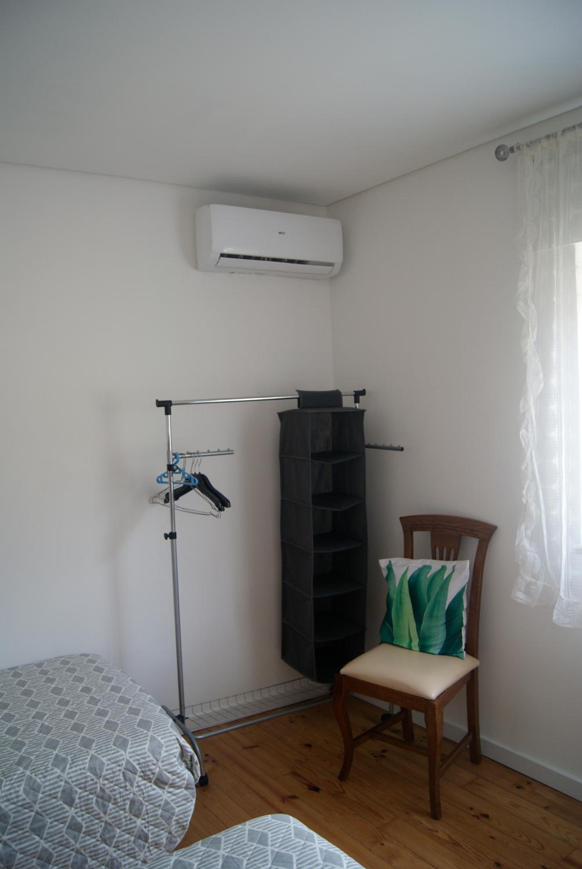 Two-Bedroom House - Photo 17