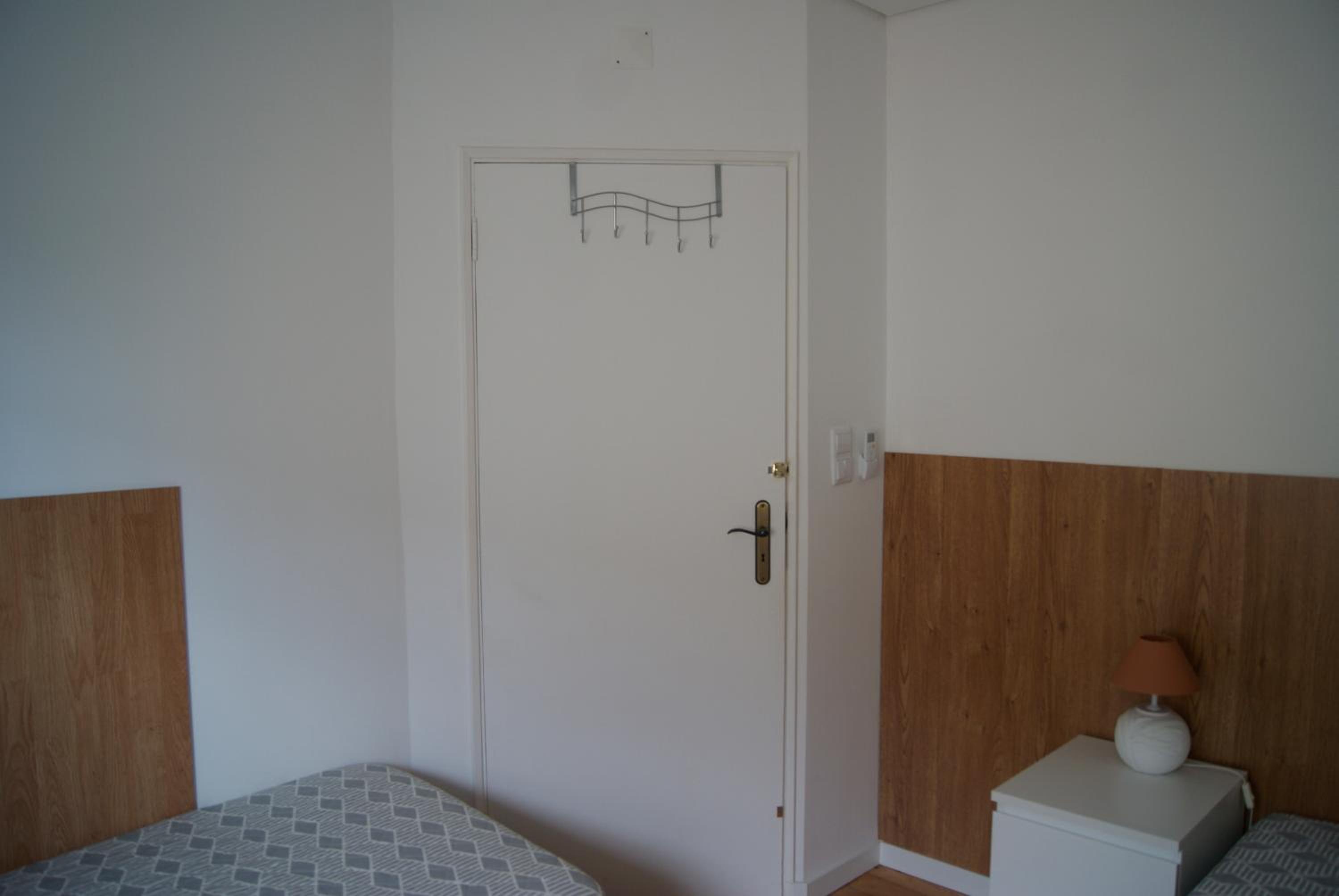 Two-Bedroom House - Photo 19