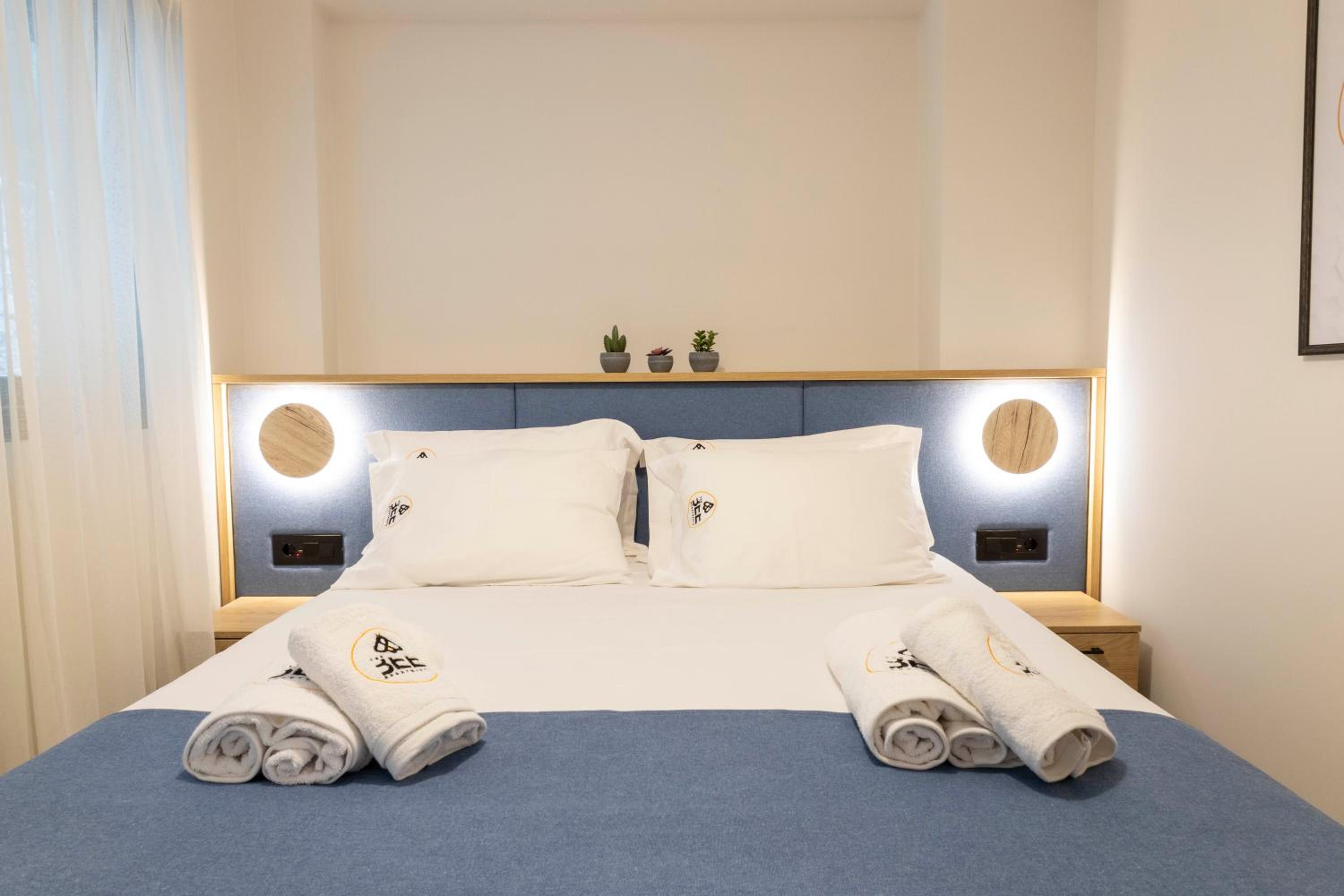 Deluxe Suite with Sea View photo 3