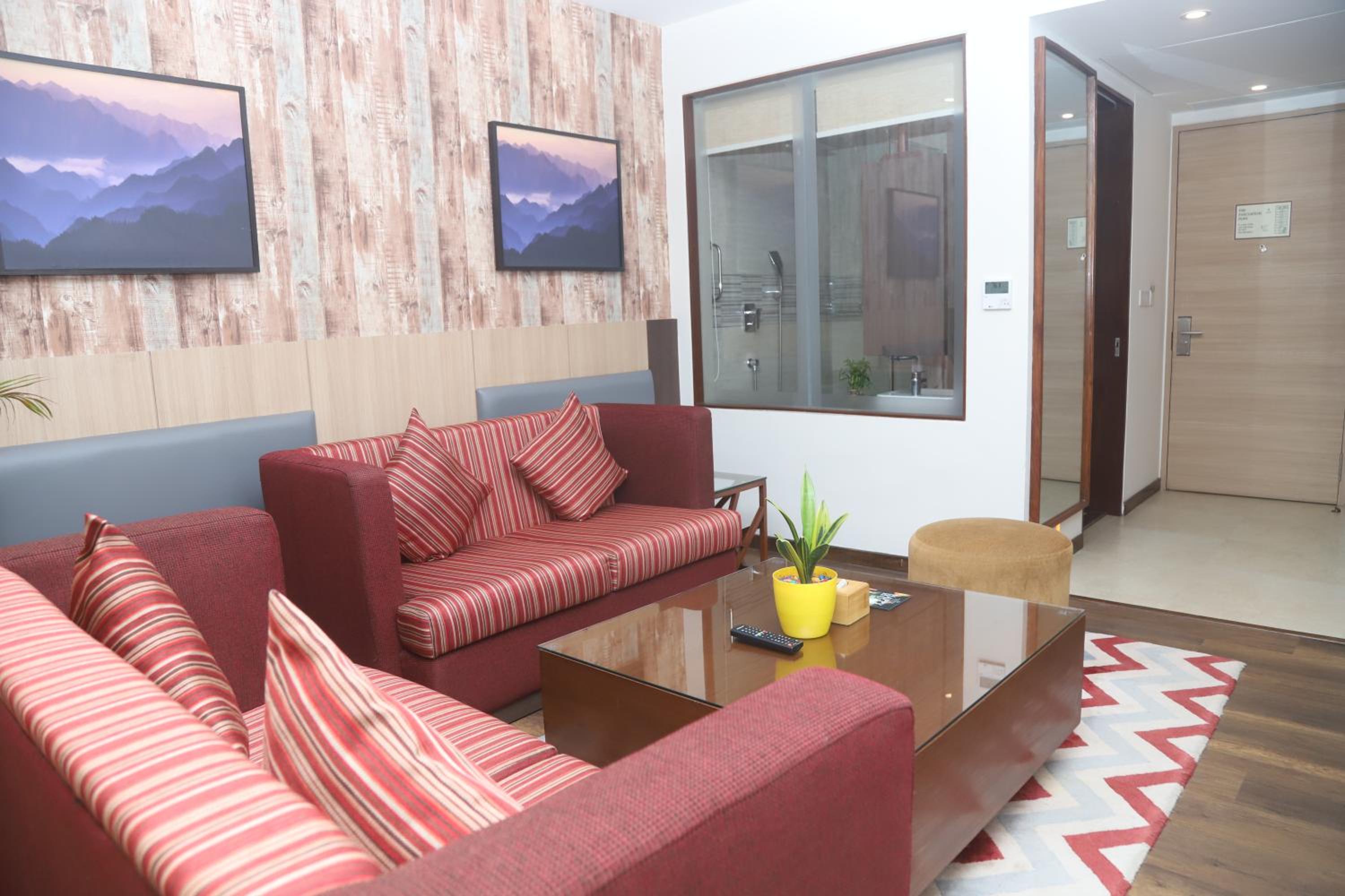 Deluxe Suite photo 3