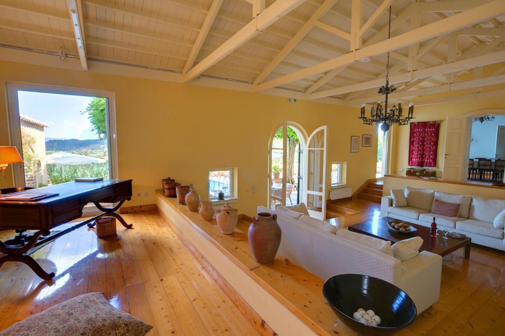 Five-Bedroom Villa photo 2