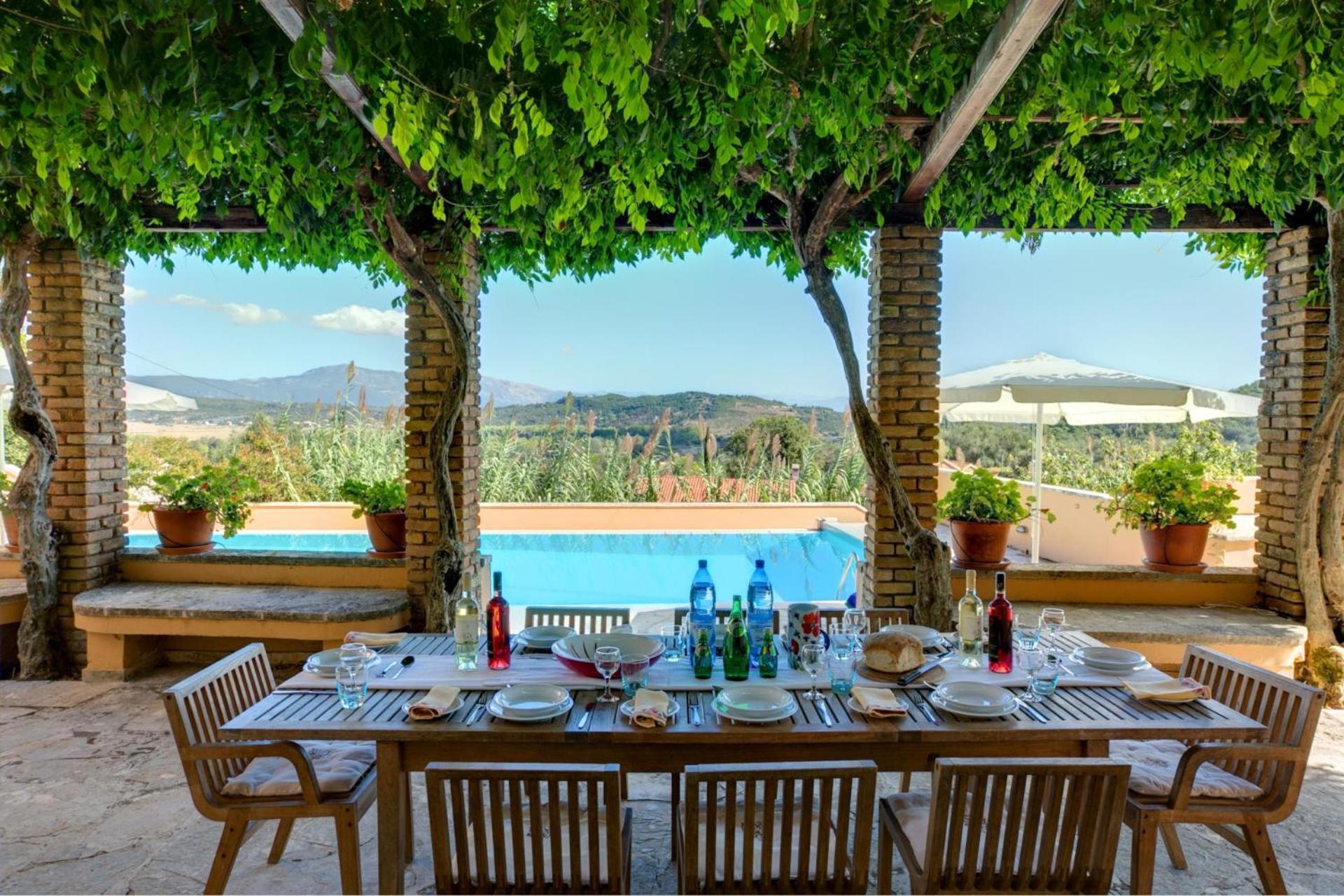 Five-Bedroom Villa photo 3