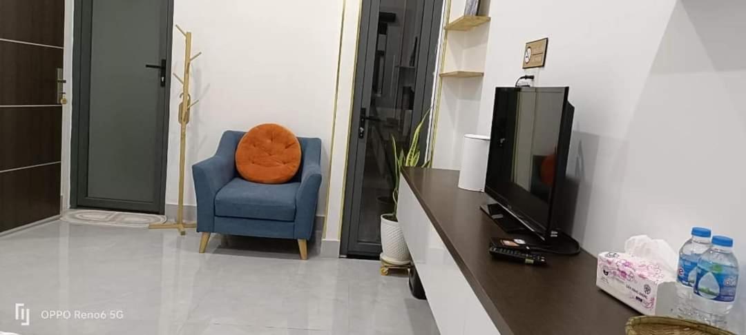 Family Room photo 3
