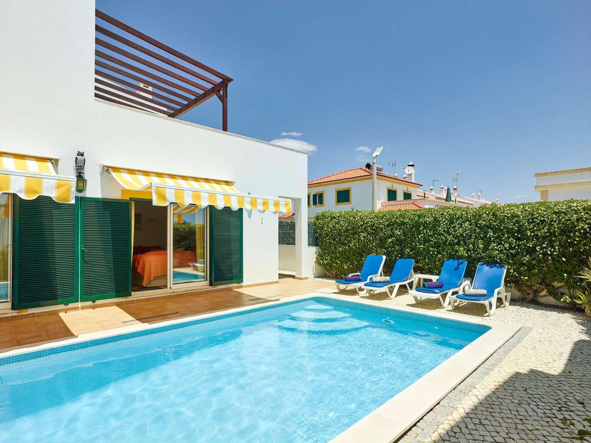 Four-Bedroom Villa photo 1