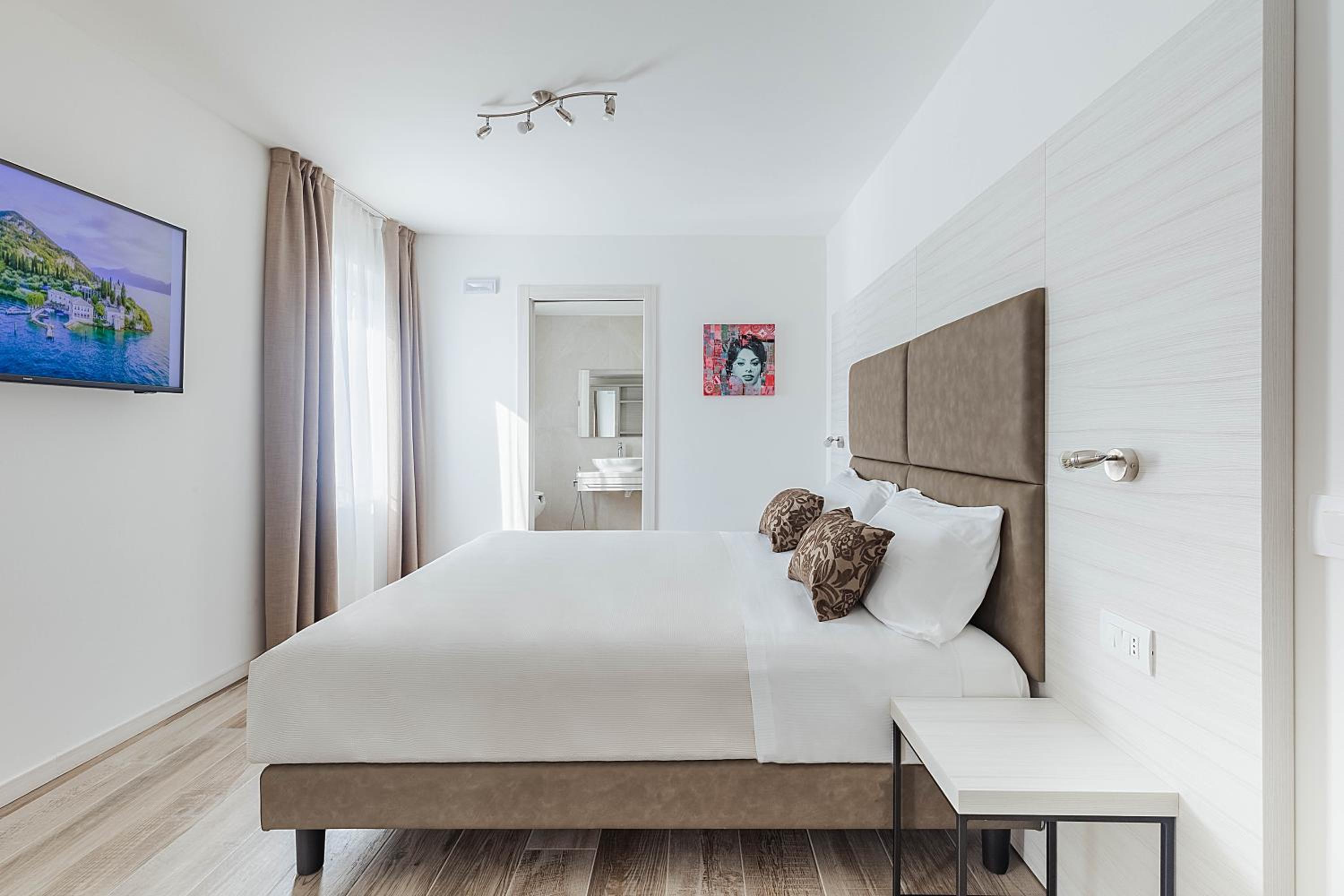 Superior Double or Twin Room - Photo 1