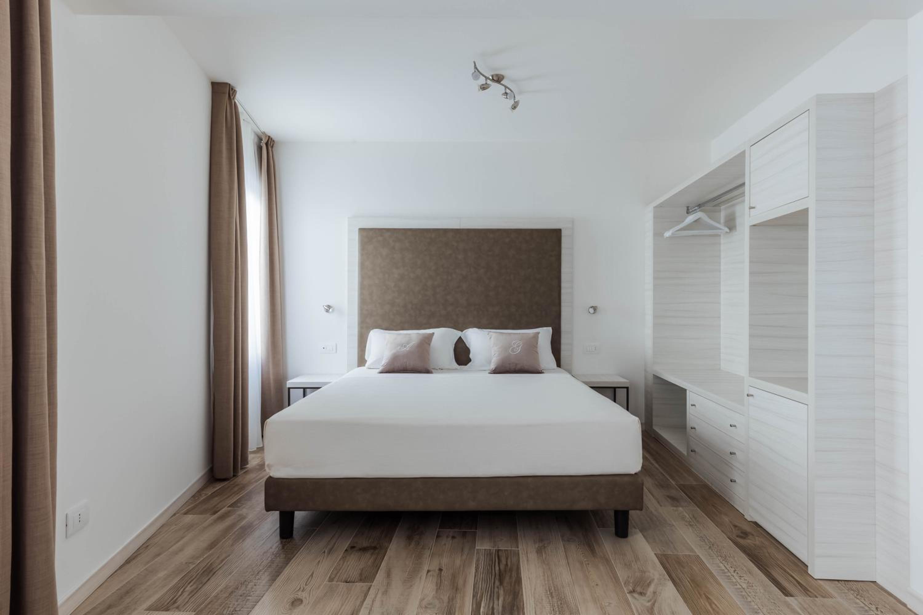 Junior Suite - Photo 1