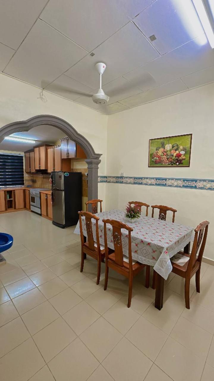 Two-Bedroom House photo 3