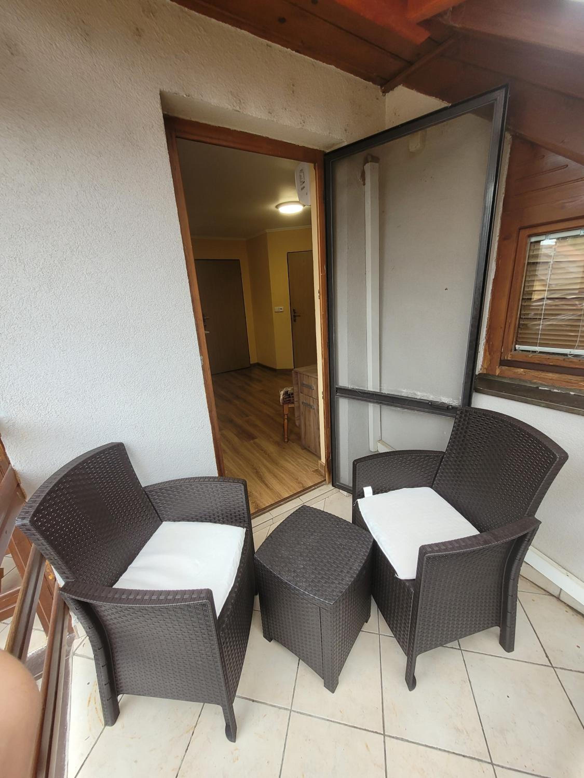 Quadruple Room with Balcony - Photo 13