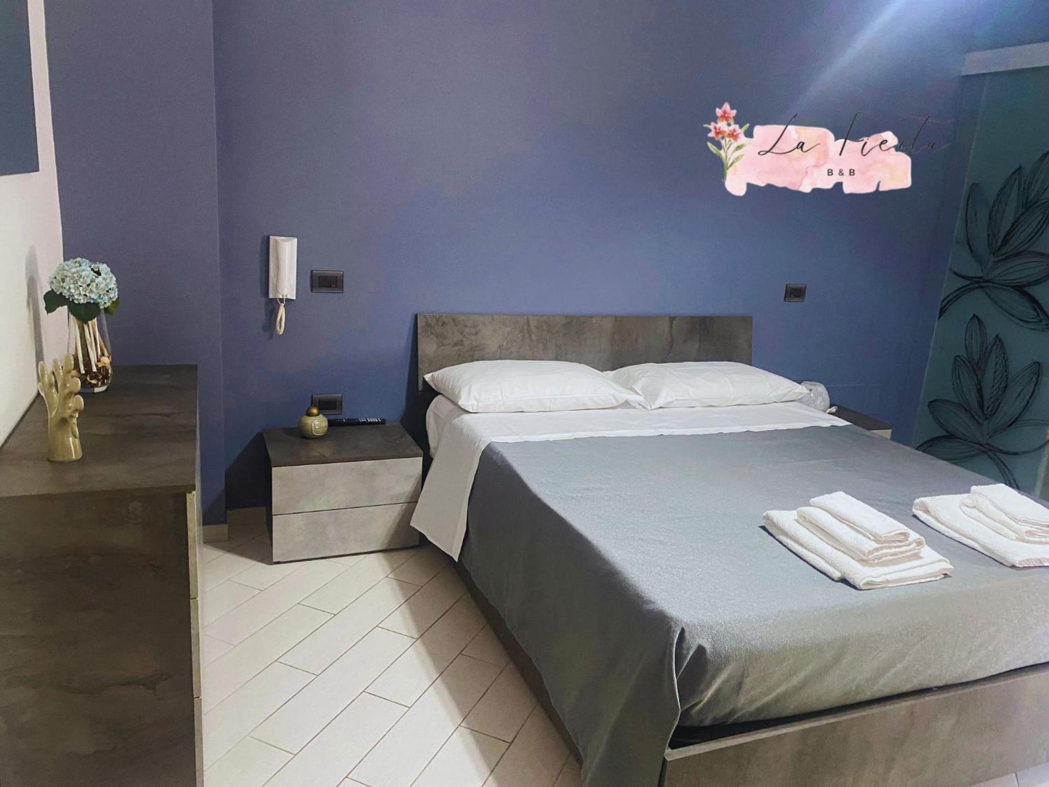 Double Room with Private Bathroom photo 1